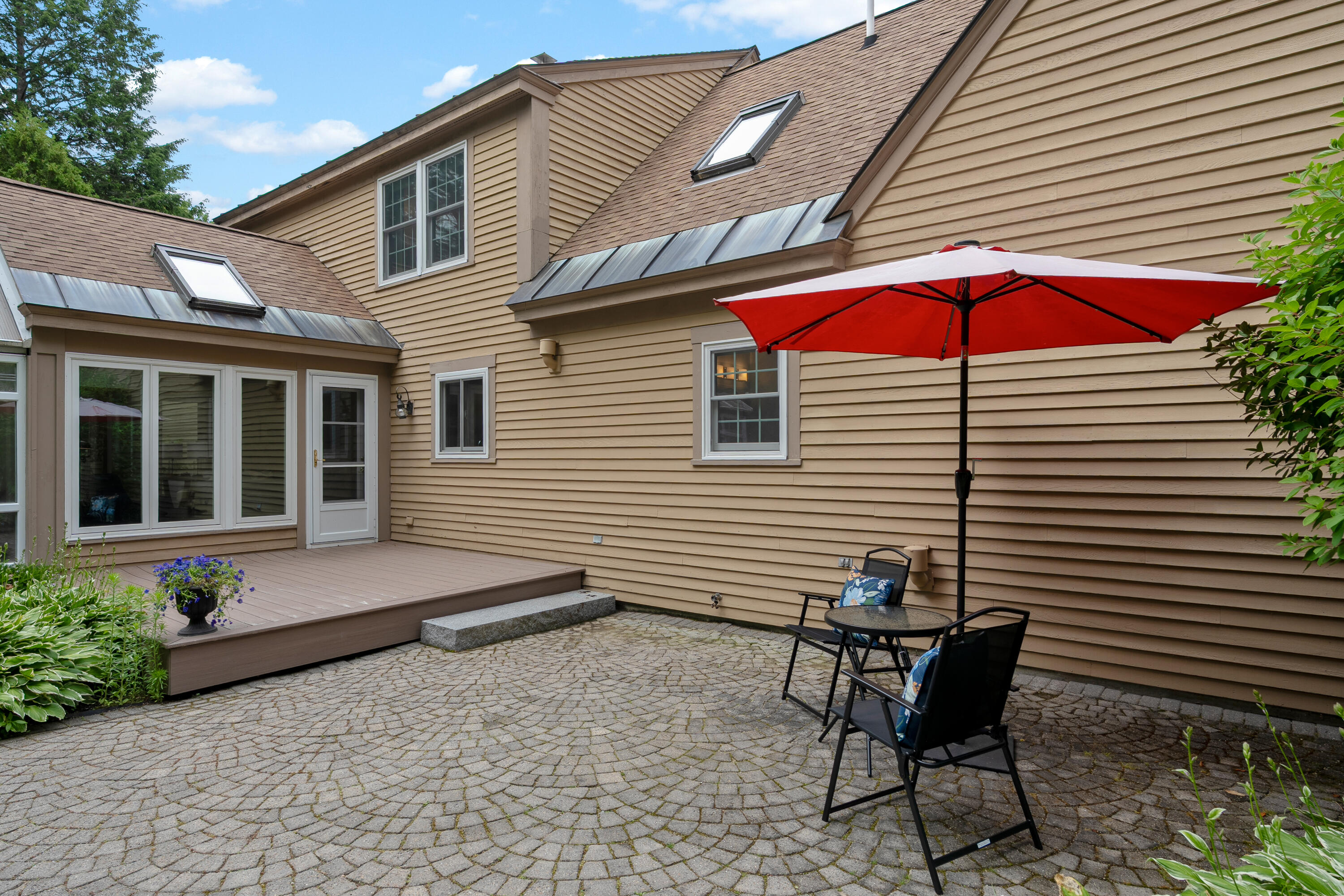 126 Applecrest Drive