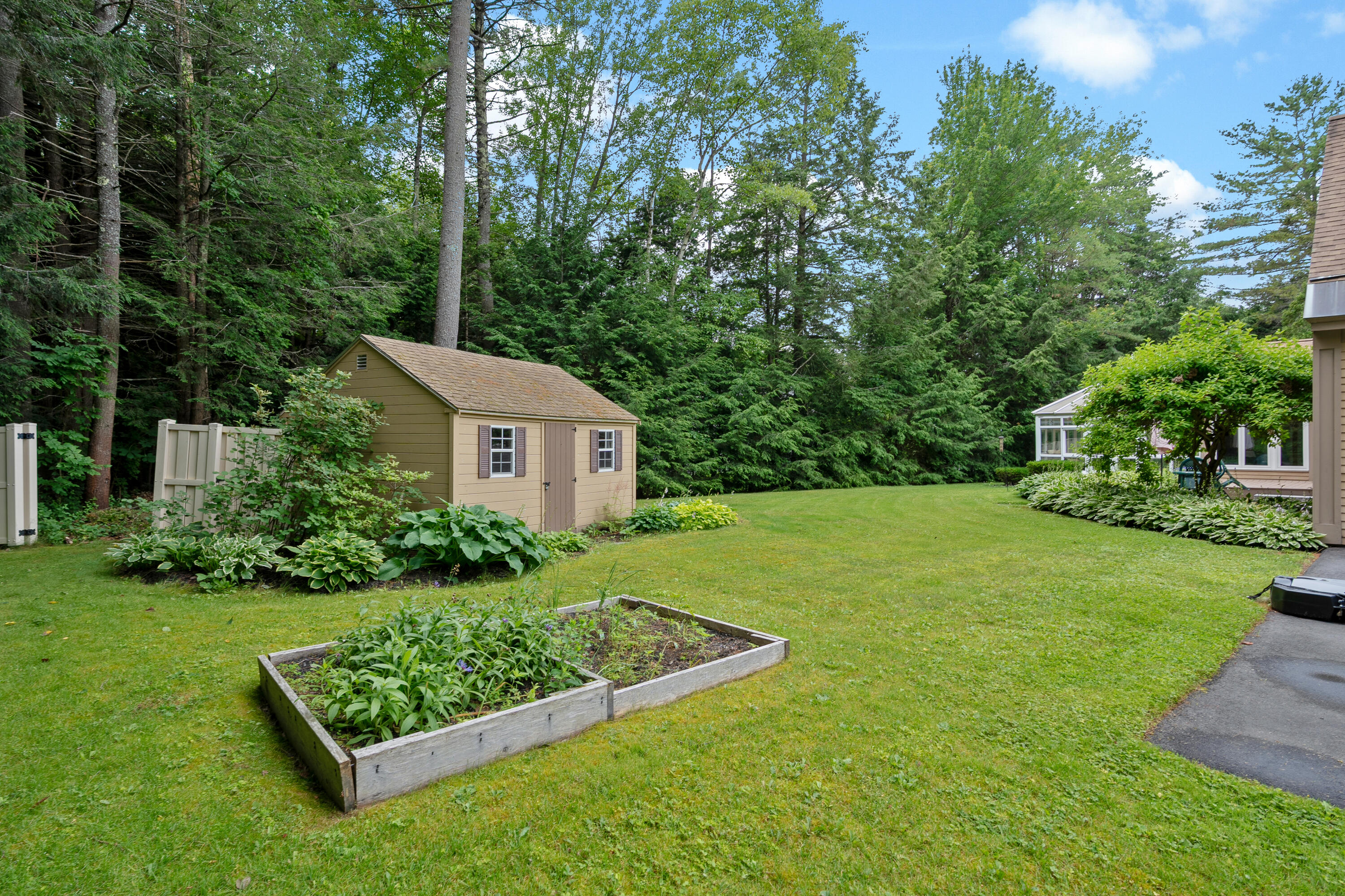126 Applecrest Drive