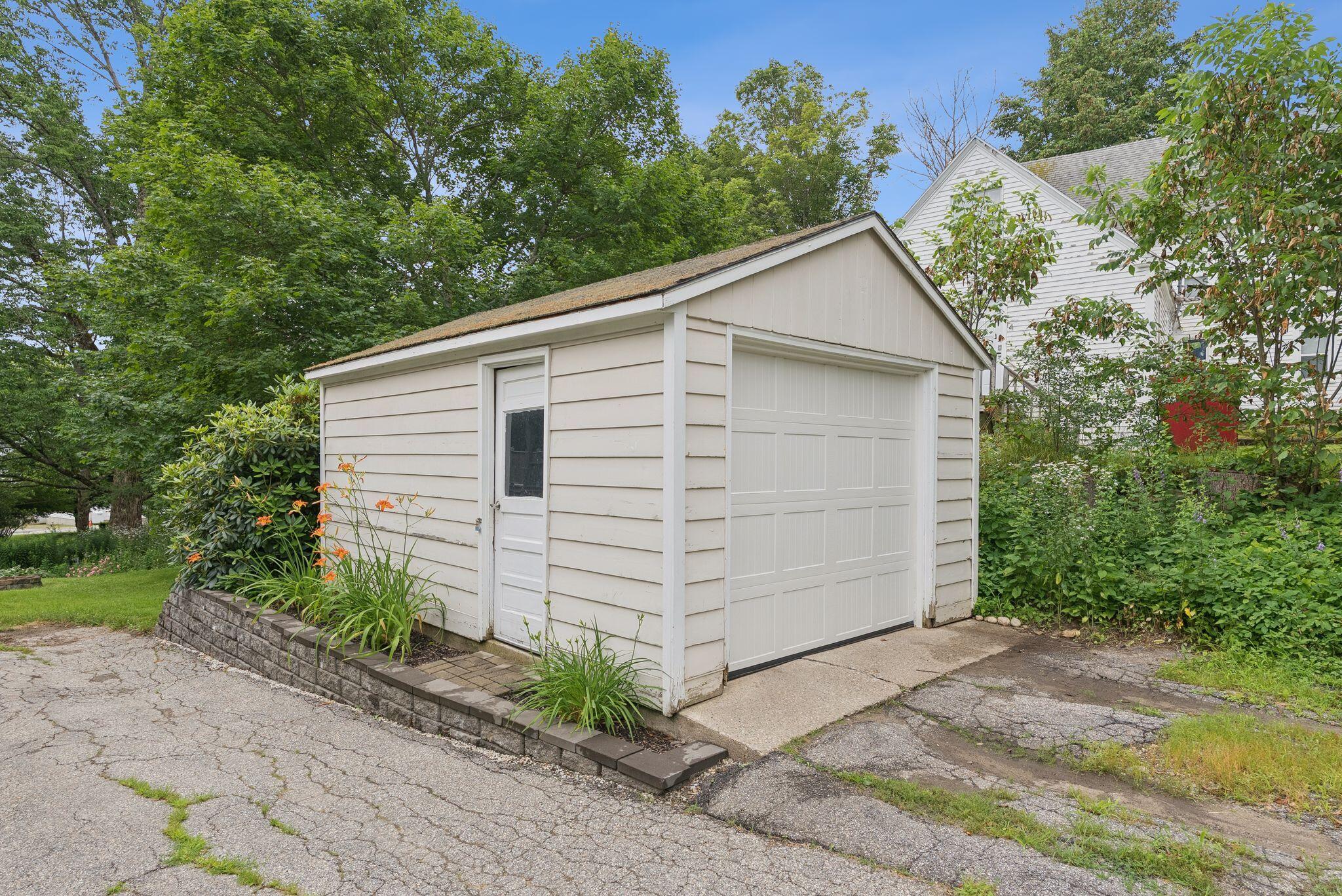 27 Hodge Street