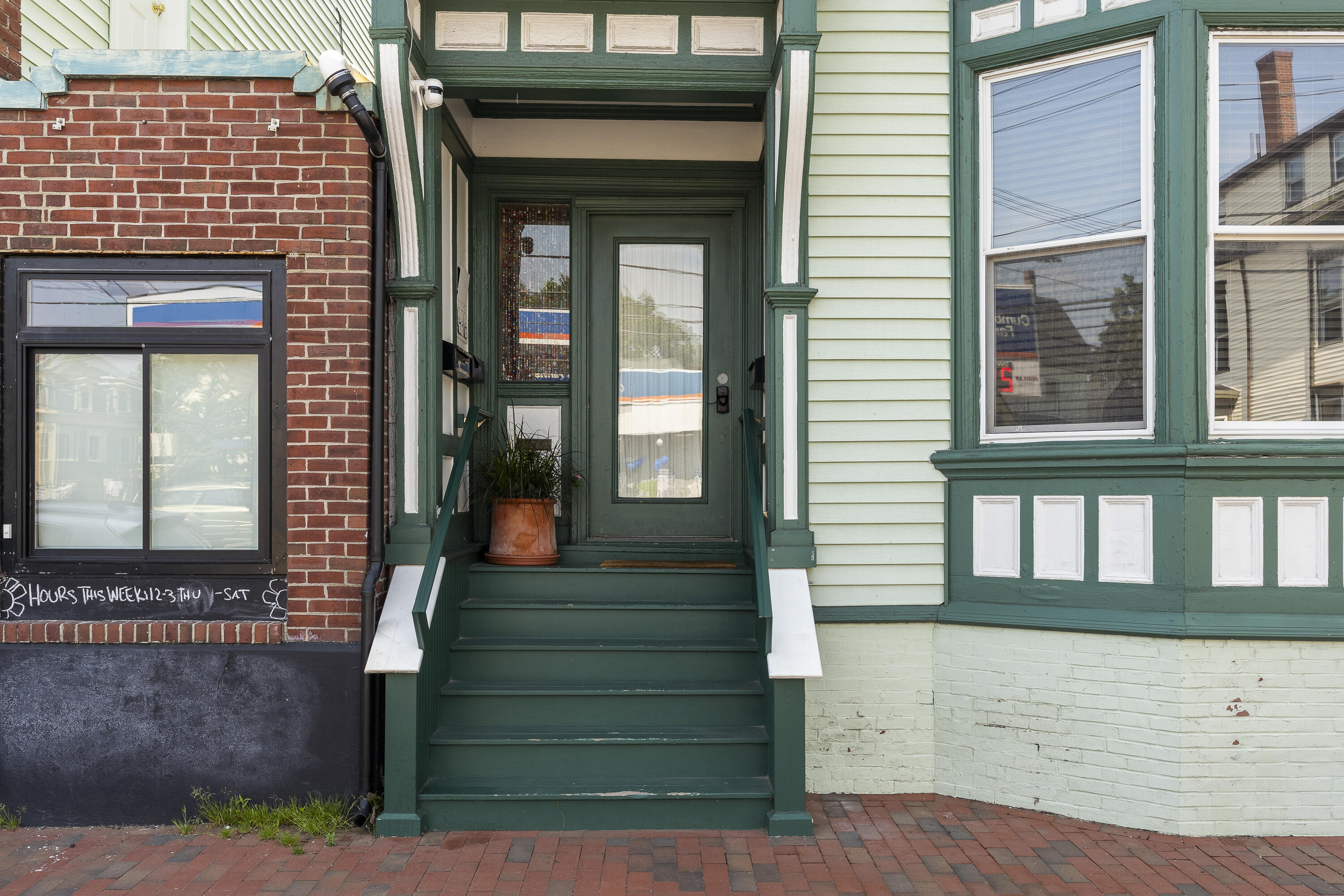 52 Pine Street