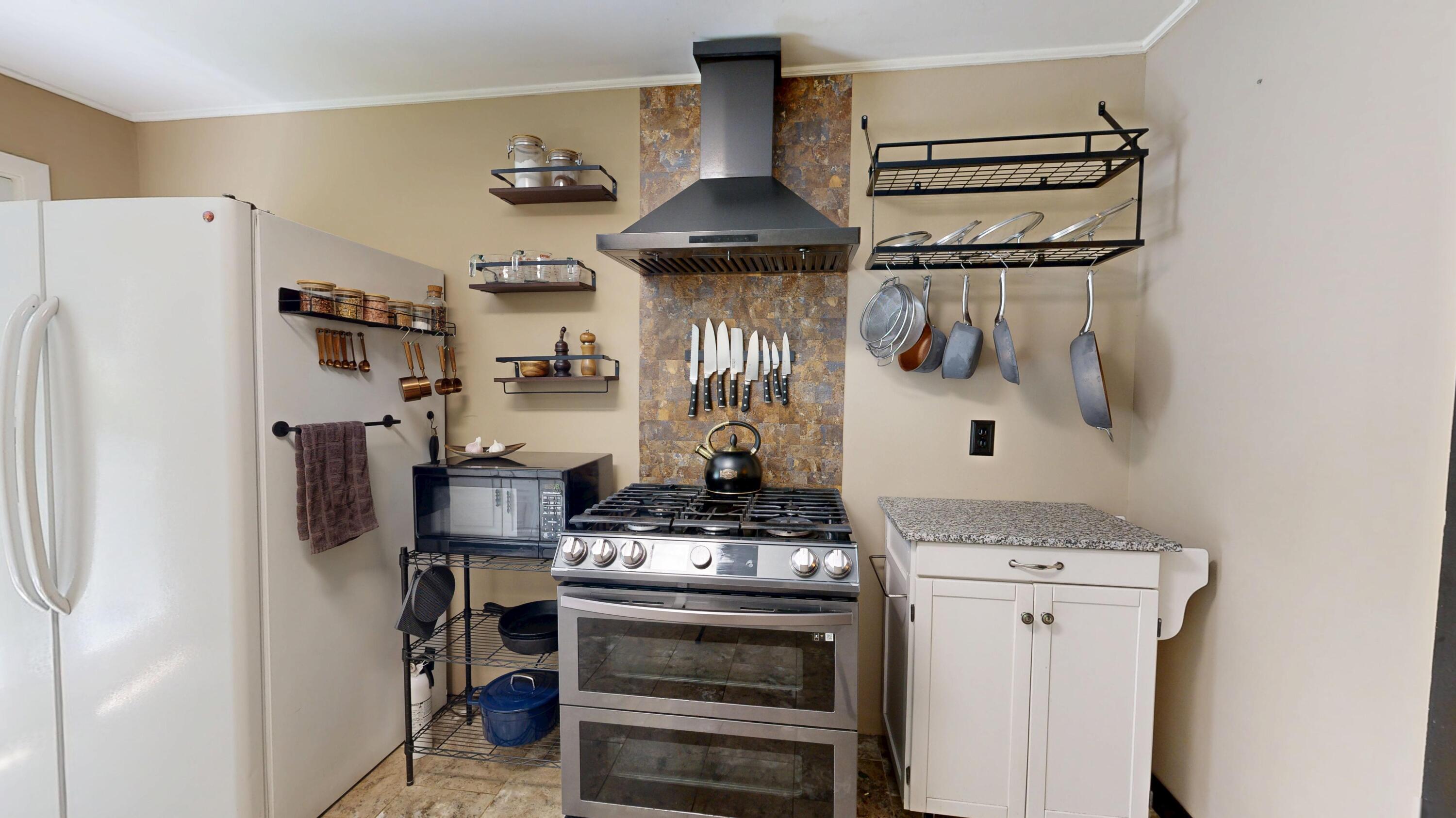 323 Bakerstown Road