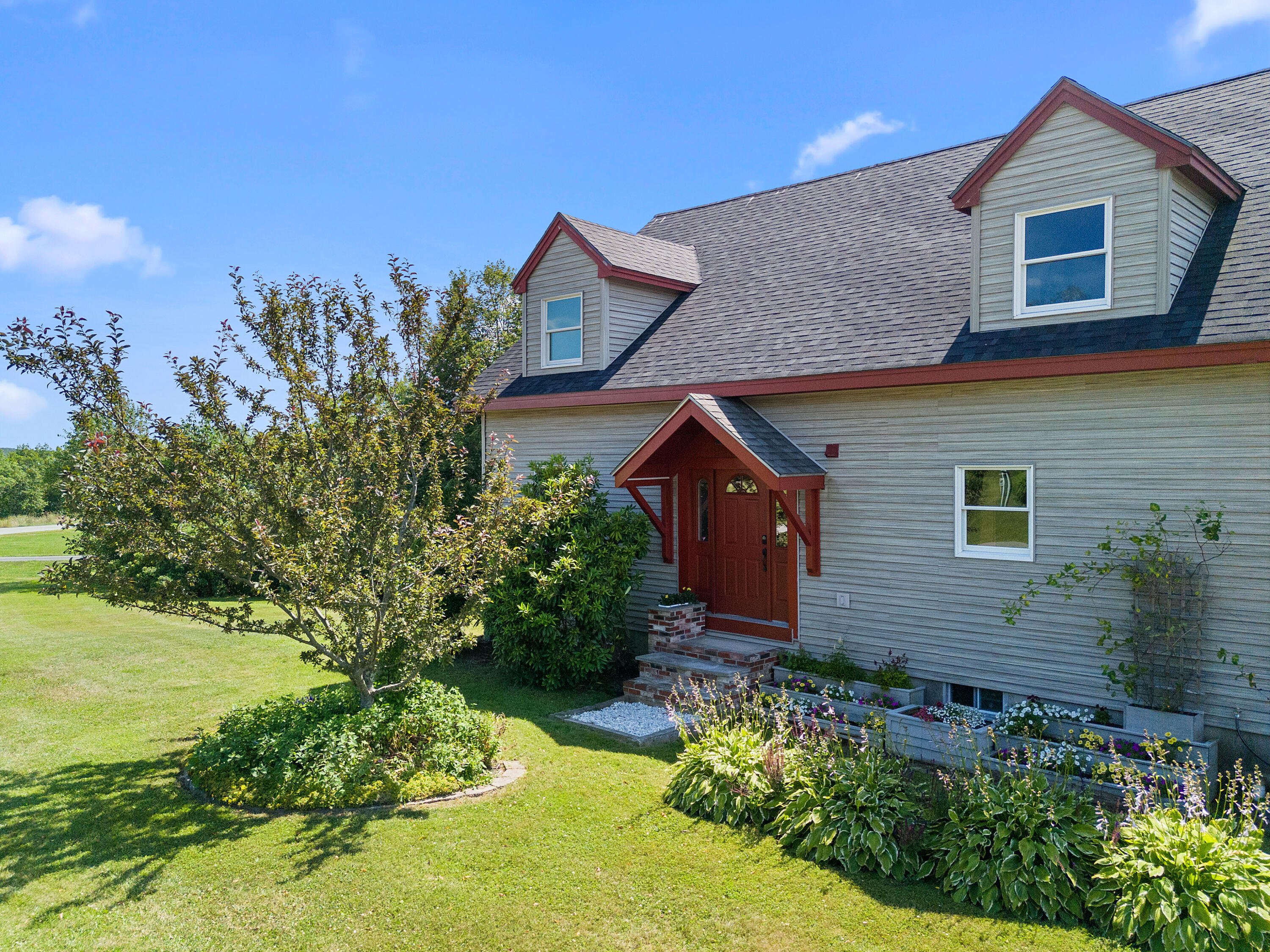 53 Bobolink Lane