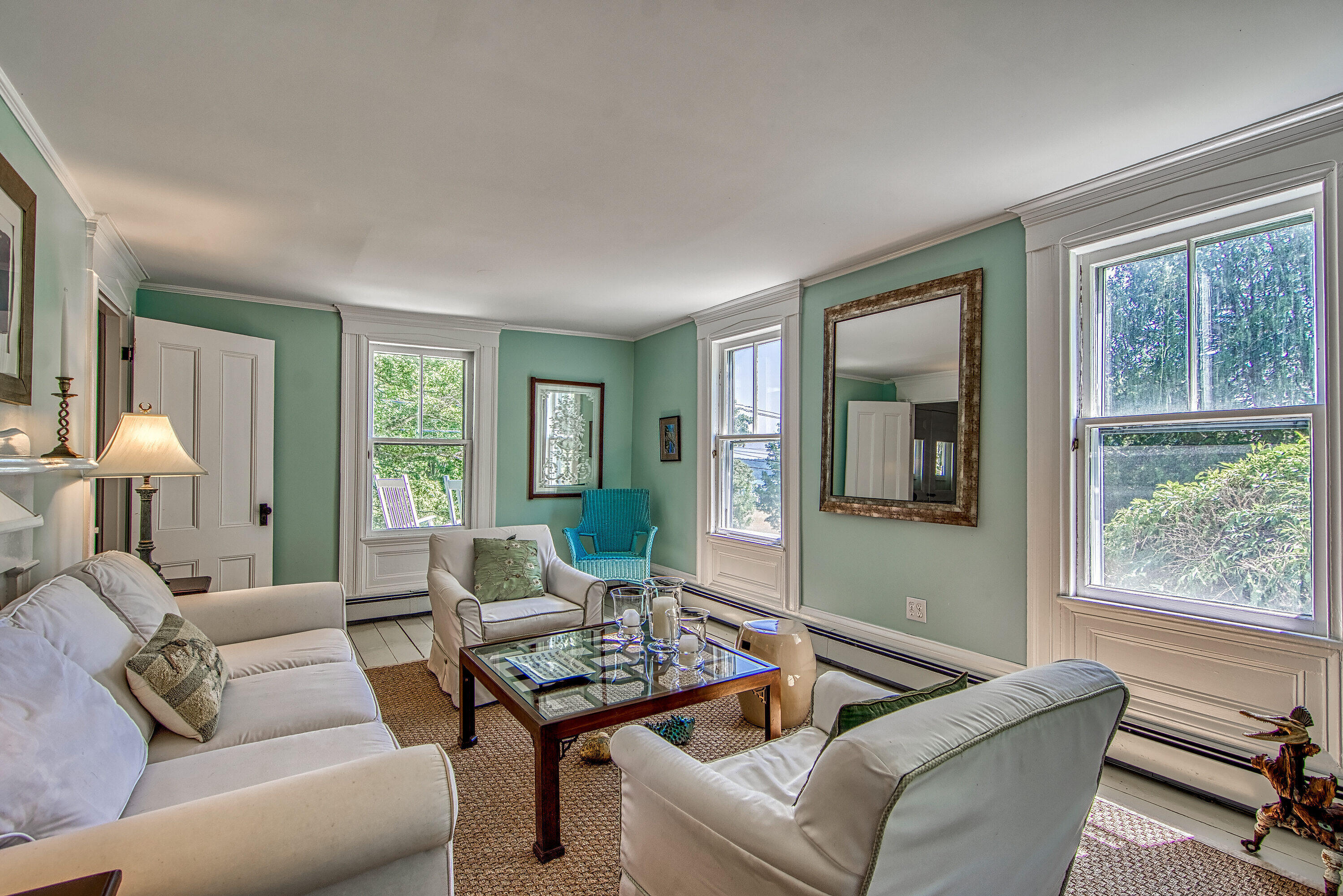 2 Twin Oaks Lane