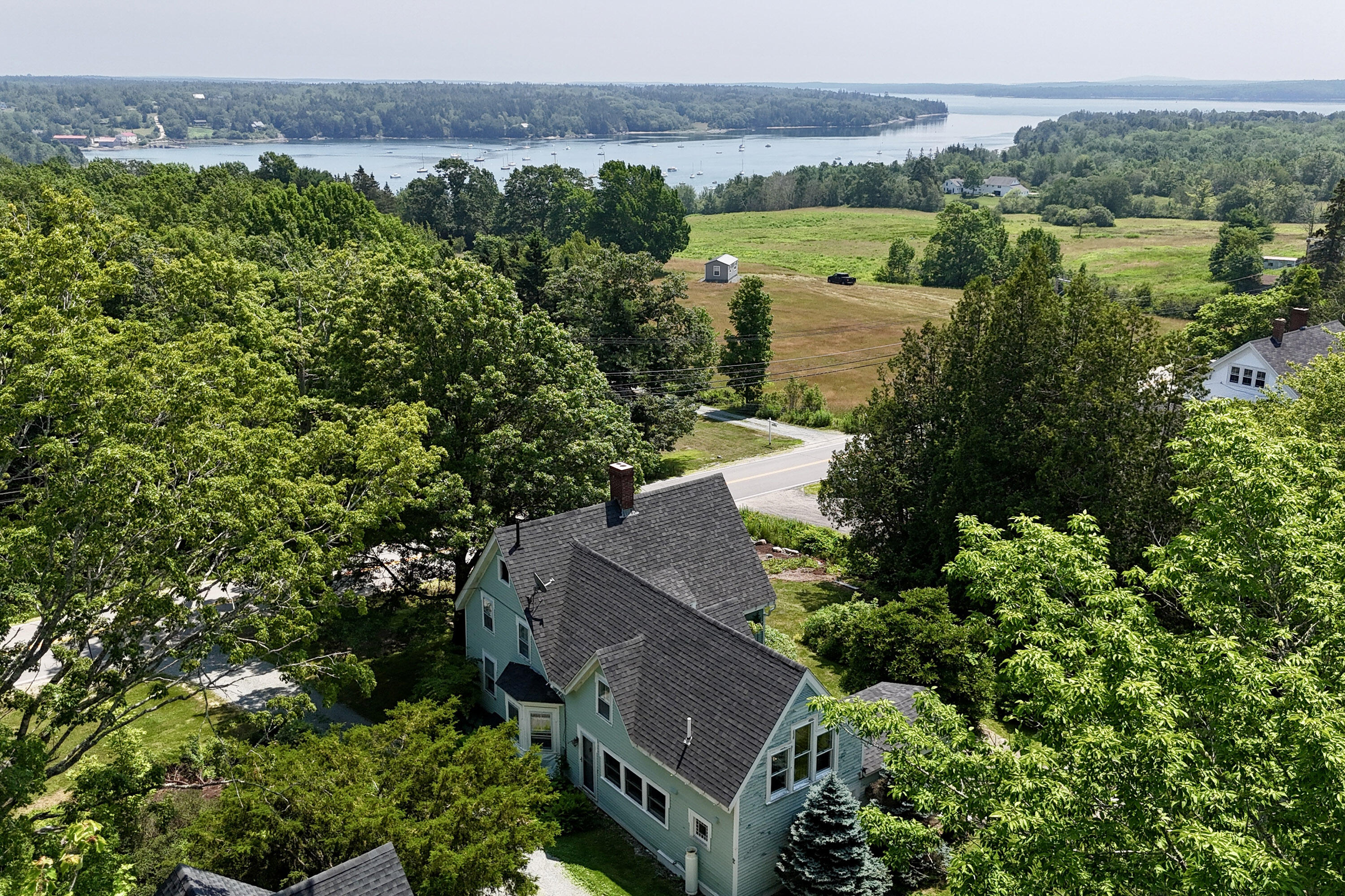 2 Twin Oaks Lane