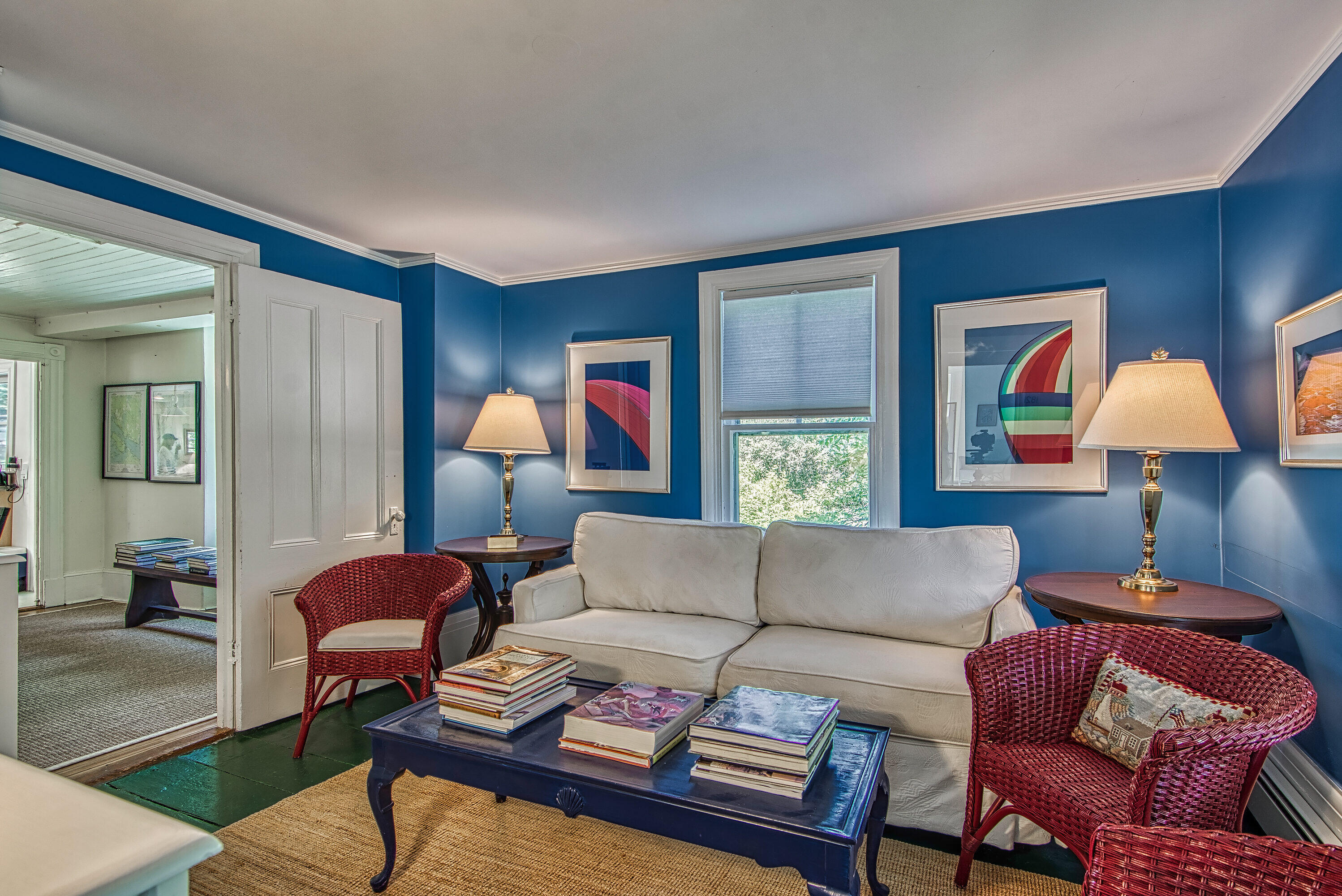 2 Twin Oaks Lane