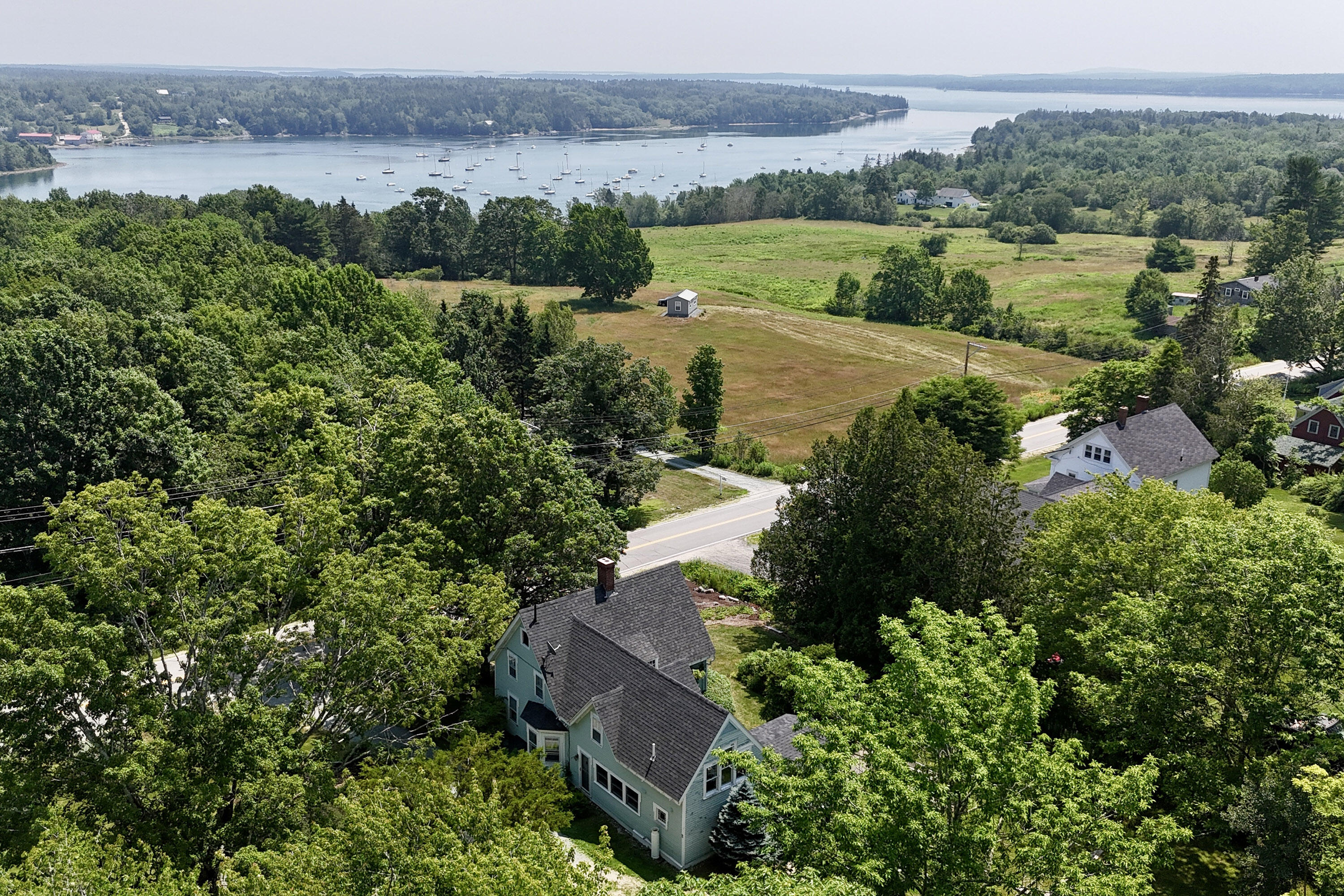 2 Twin Oaks Lane