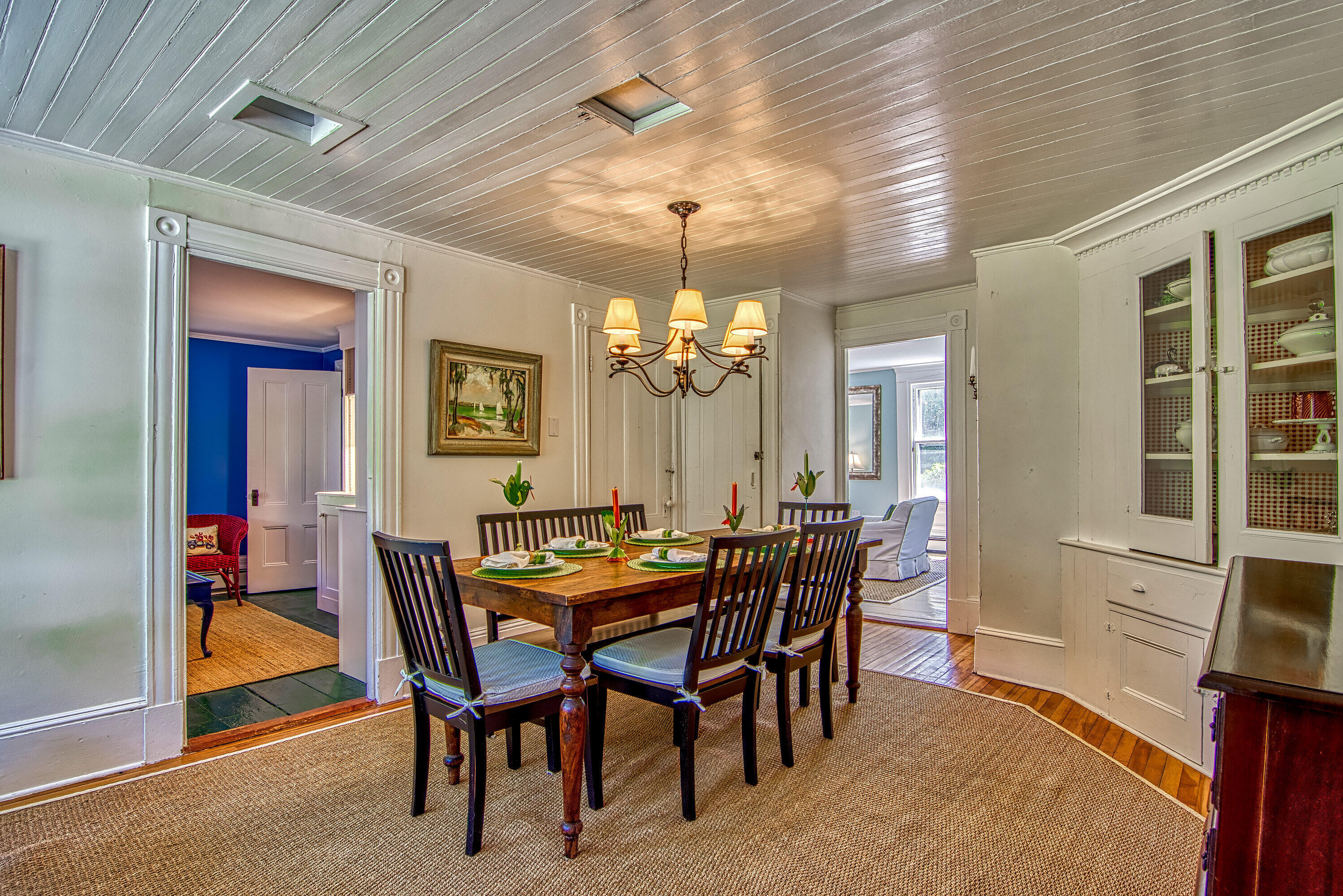 2 Twin Oaks Lane