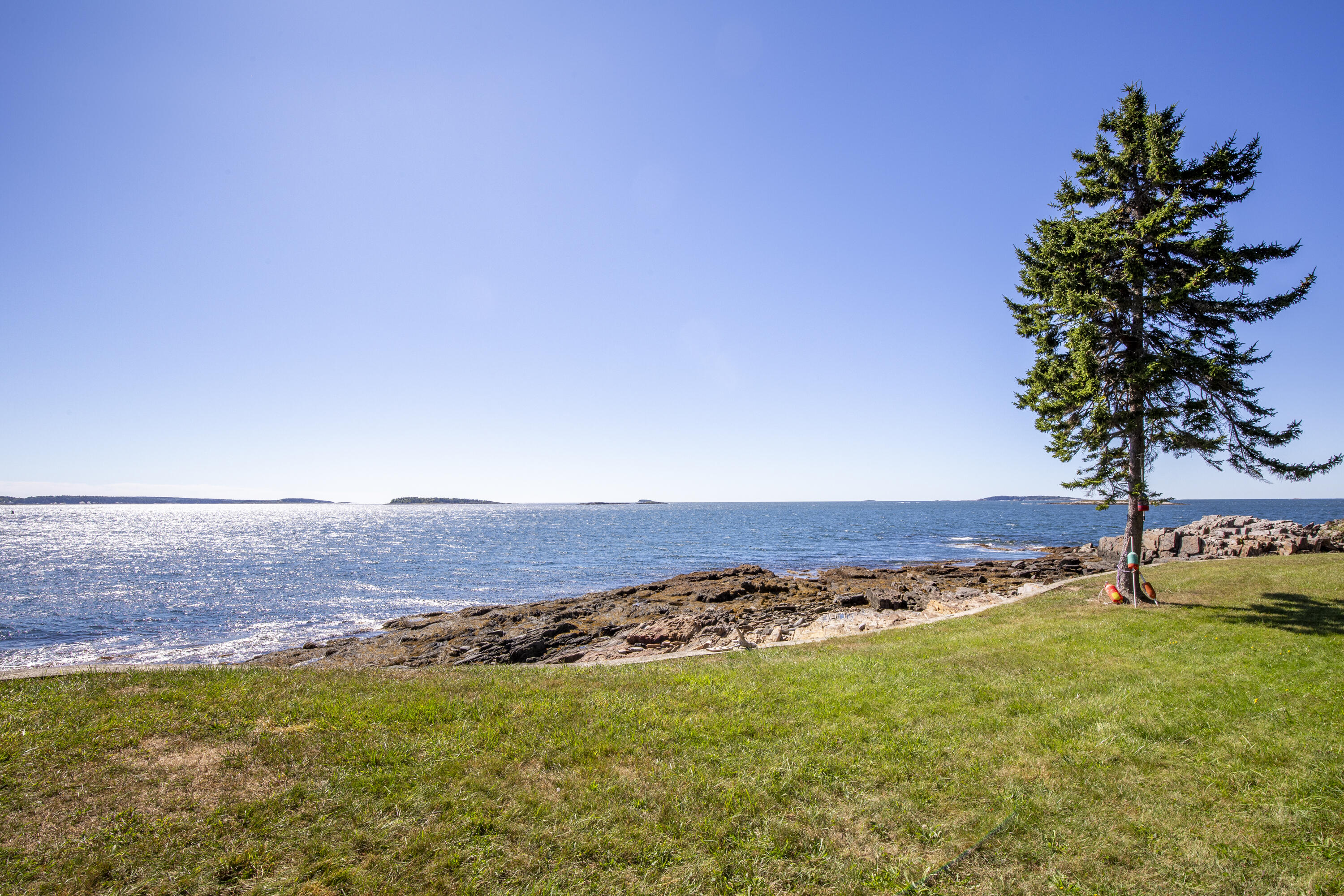240 W Cundys Point