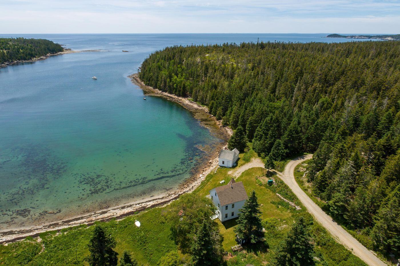 1580 Main Road