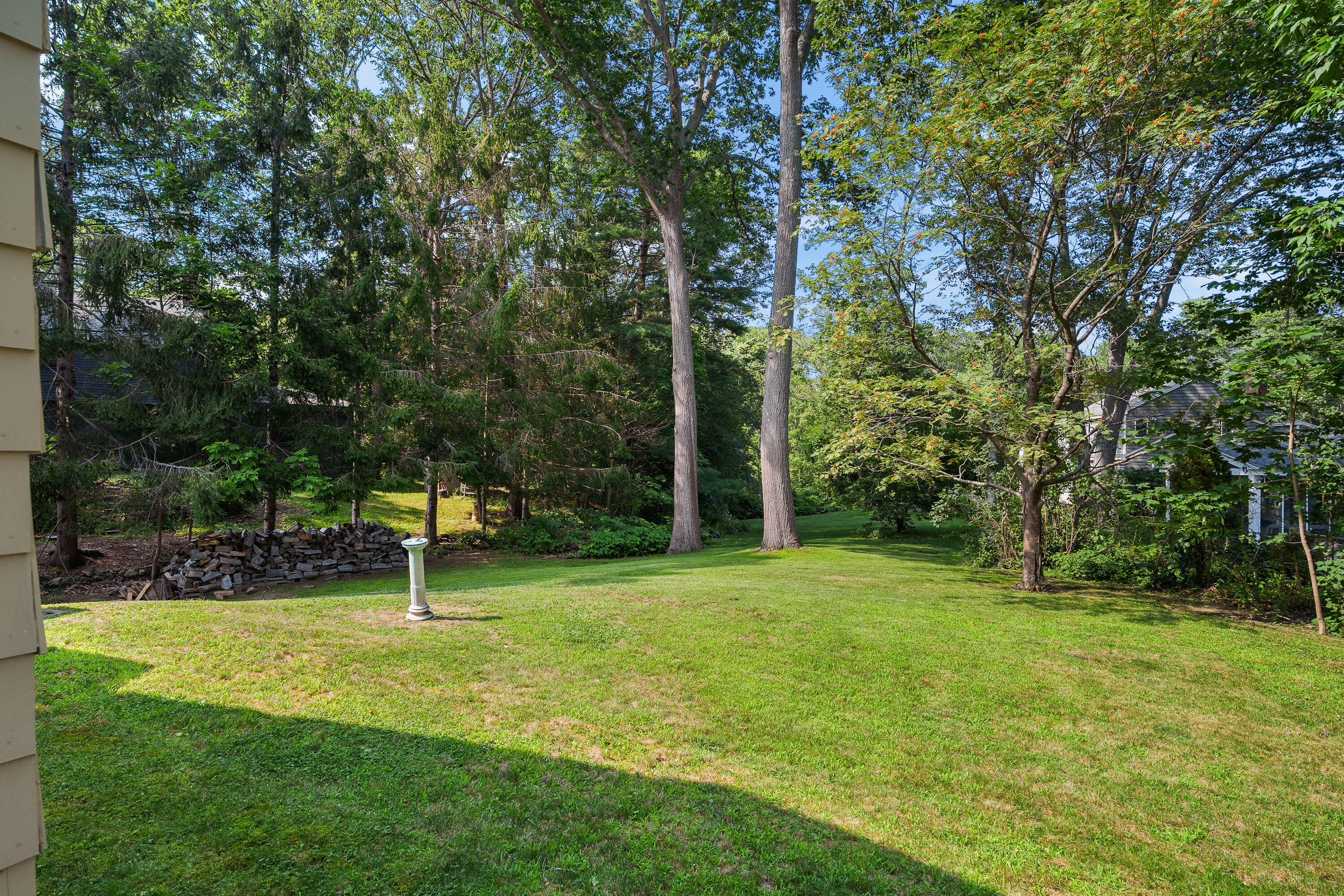 7 Rocky Knoll Road