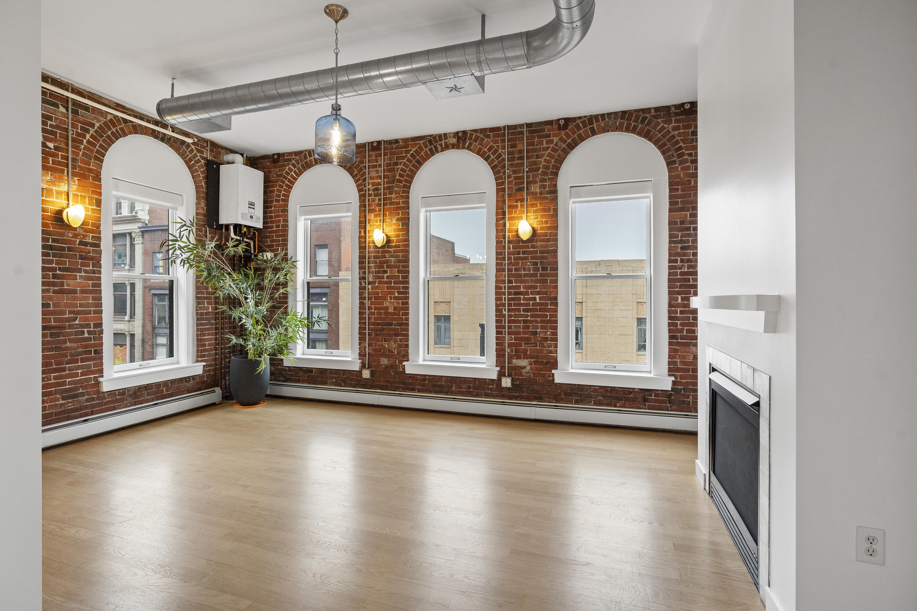 547 Congress Street 3B