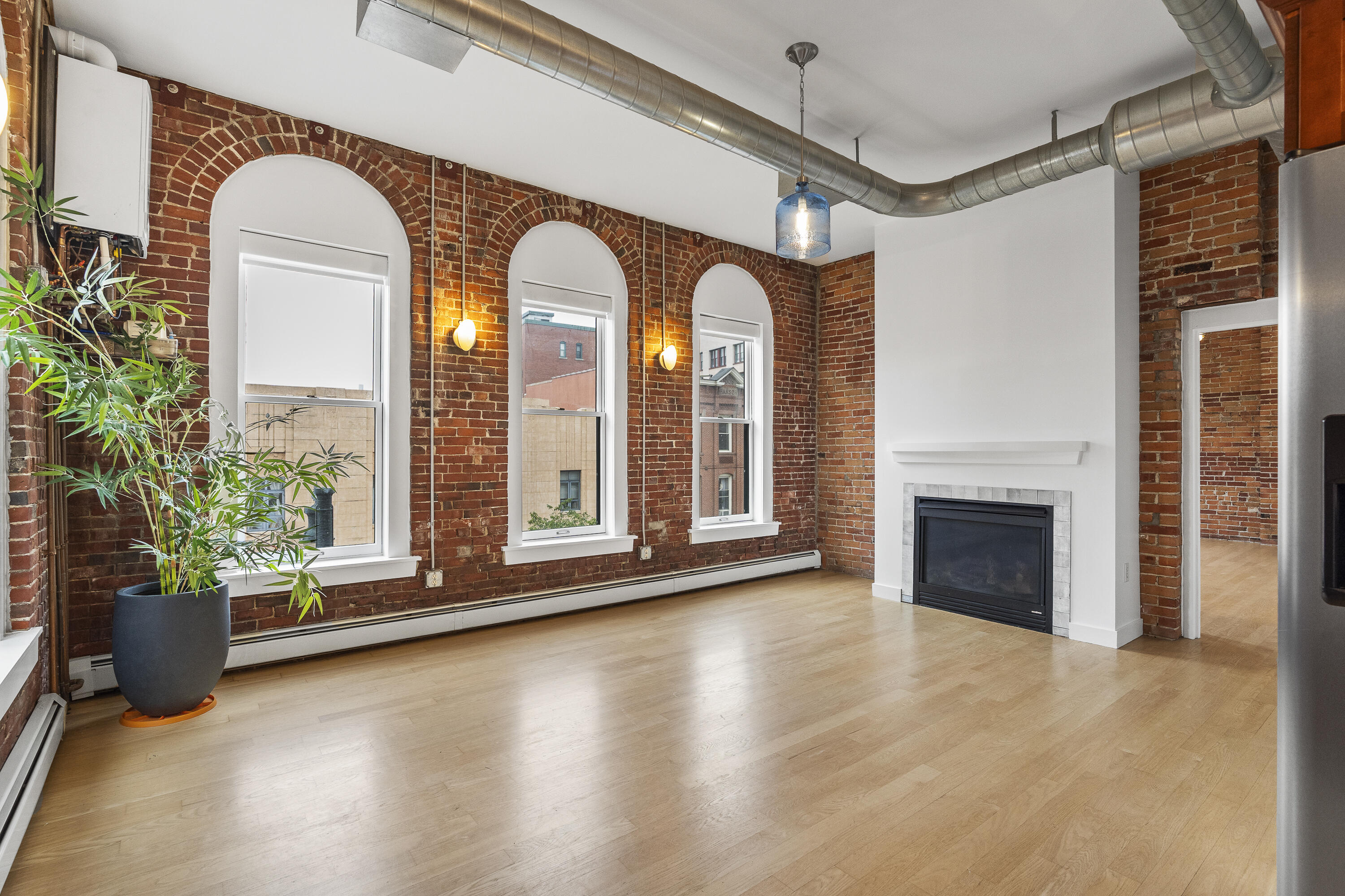 547 Congress Street 3B