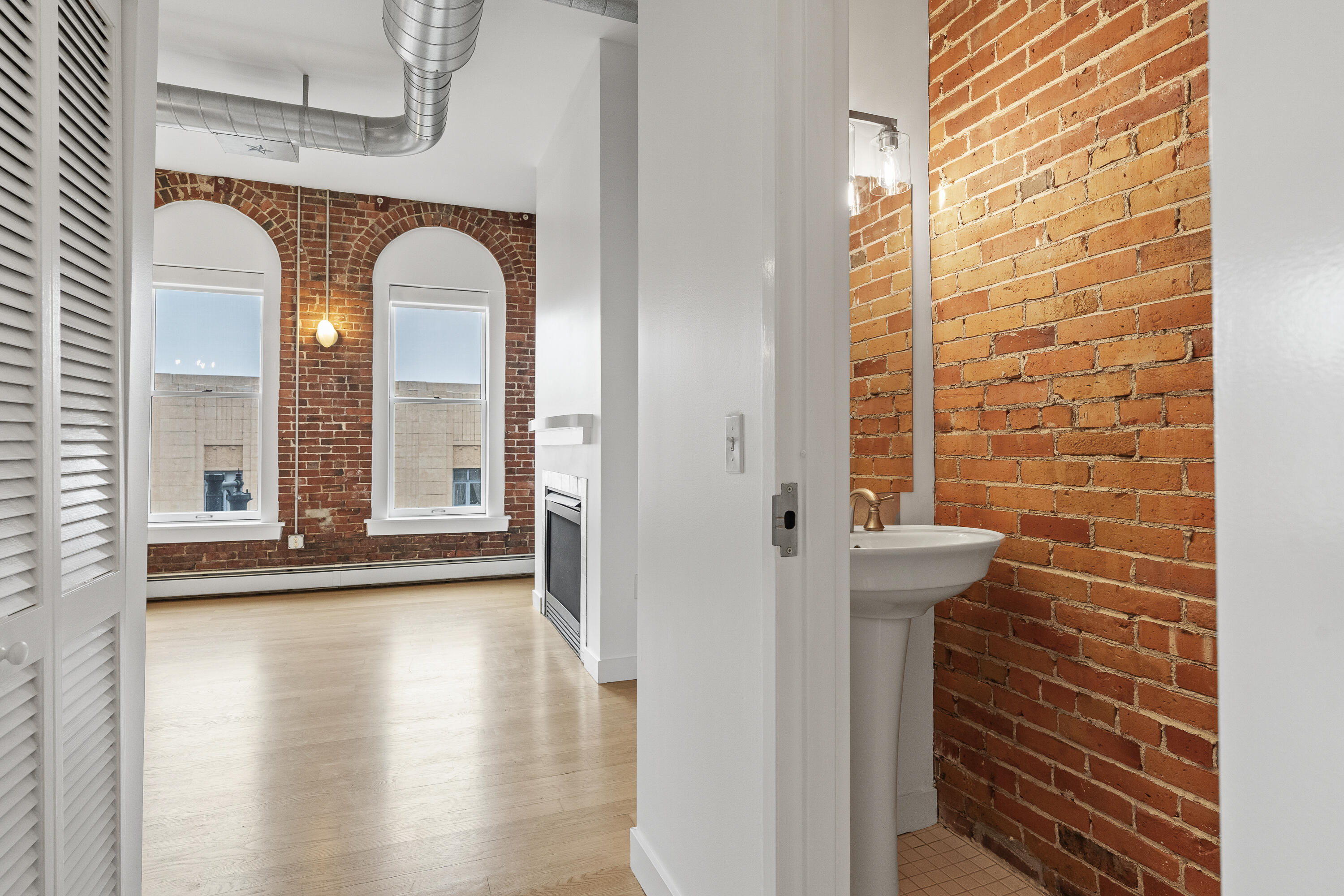 547 Congress Street 3B