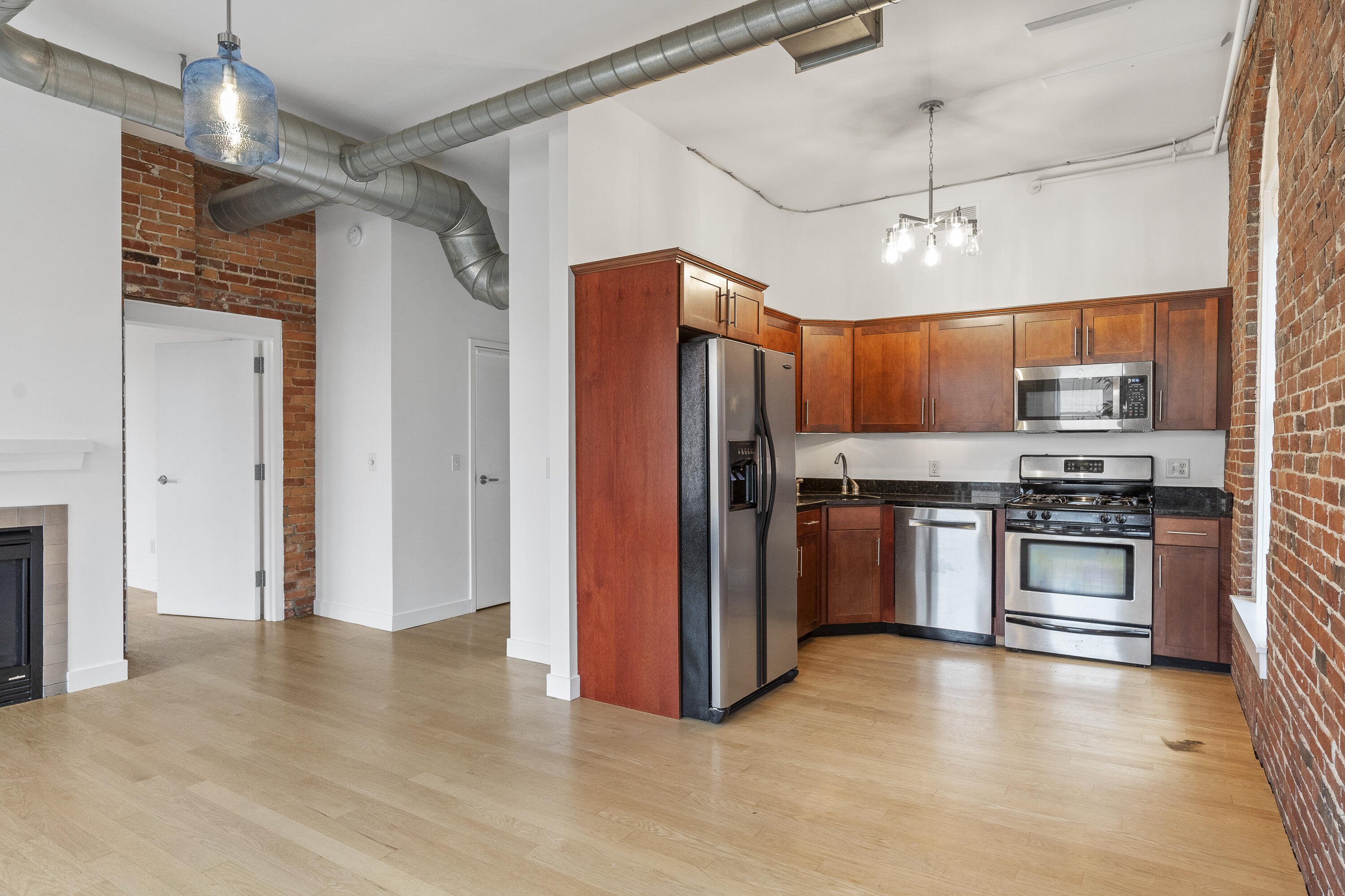 547 Congress Street 3B