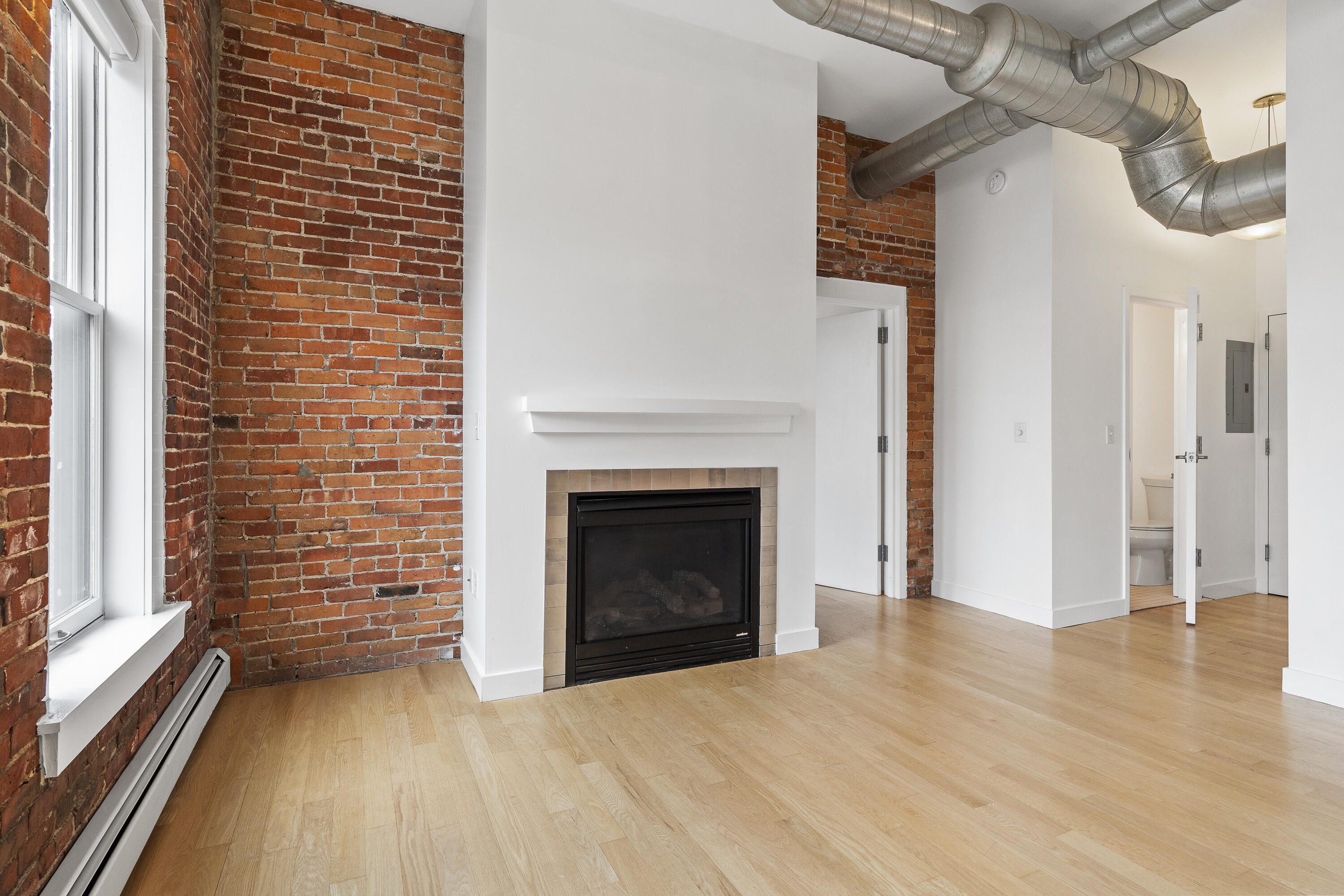 547 Congress Street 3B