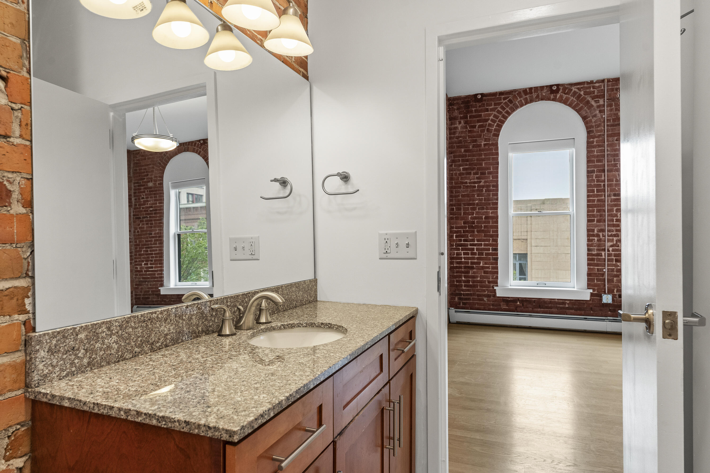 547 Congress Street 3B