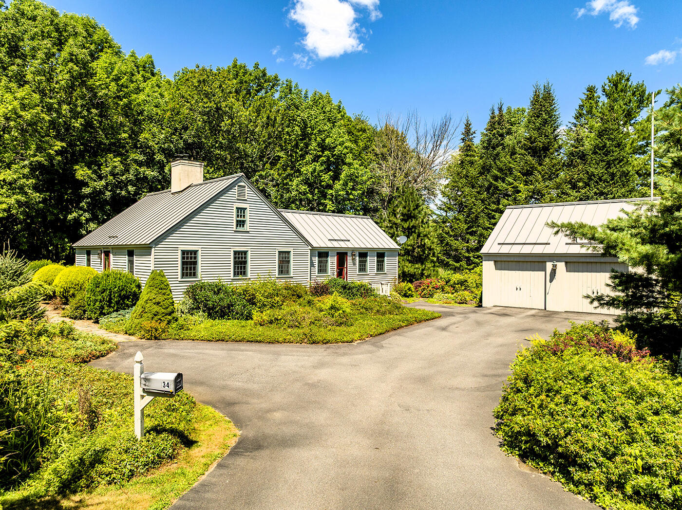 34 Curtis Avenue