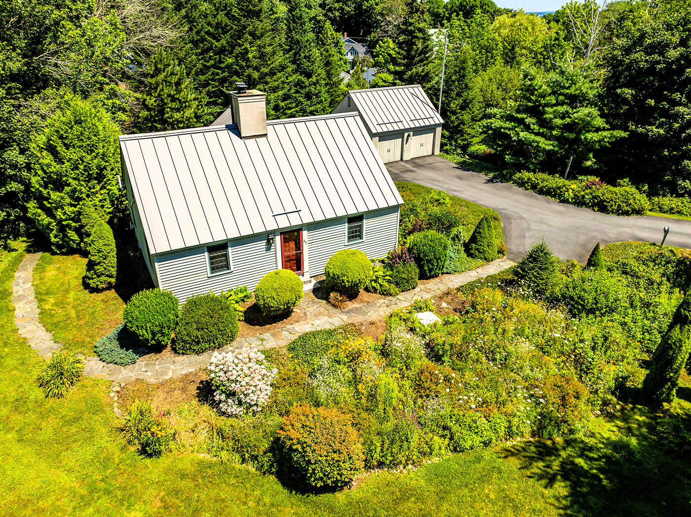 34 Curtis Avenue