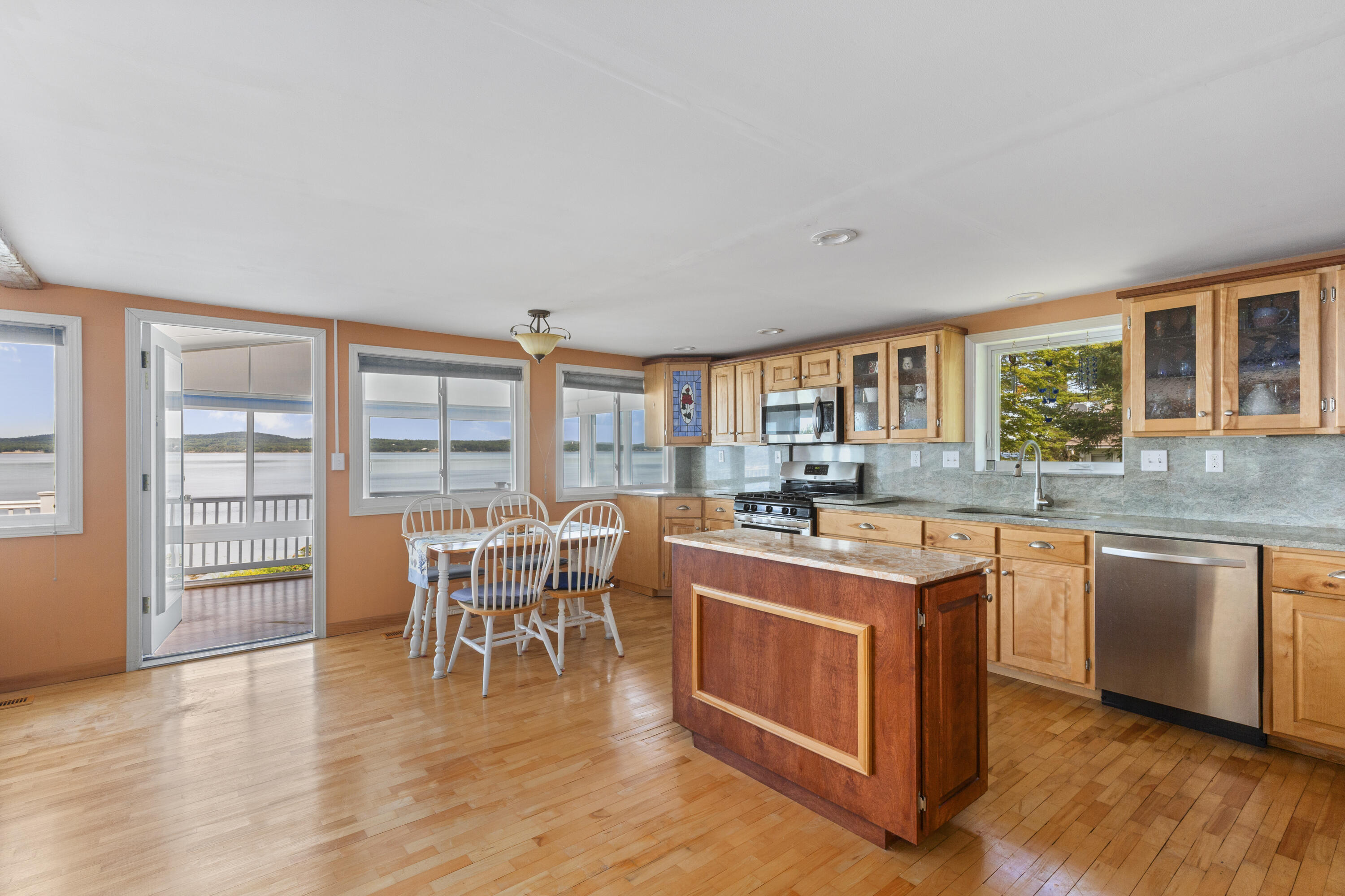 26 Loon Lane