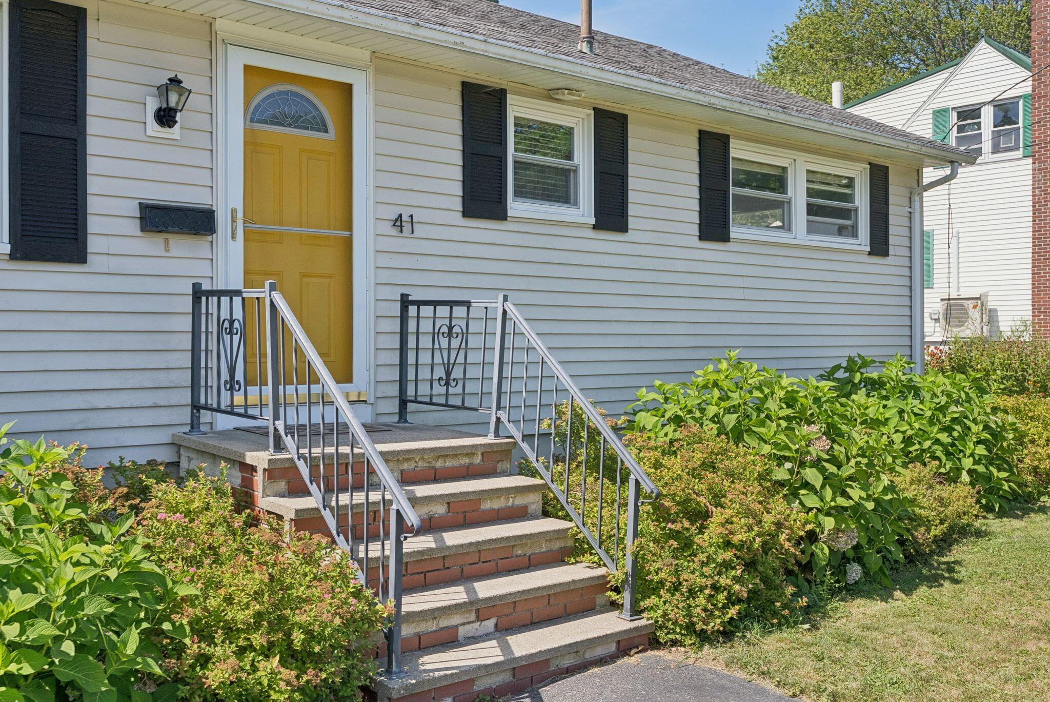 41 Winding Way