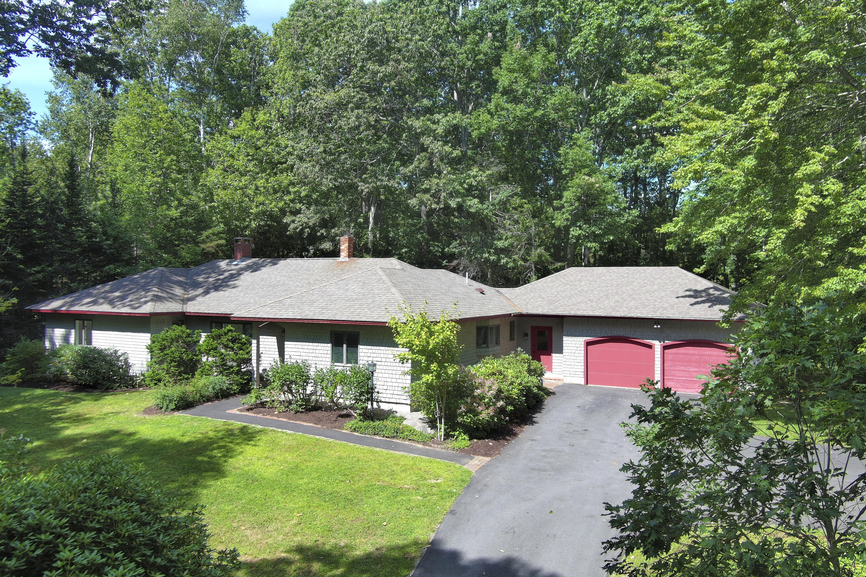 4 Lily Pond Drive