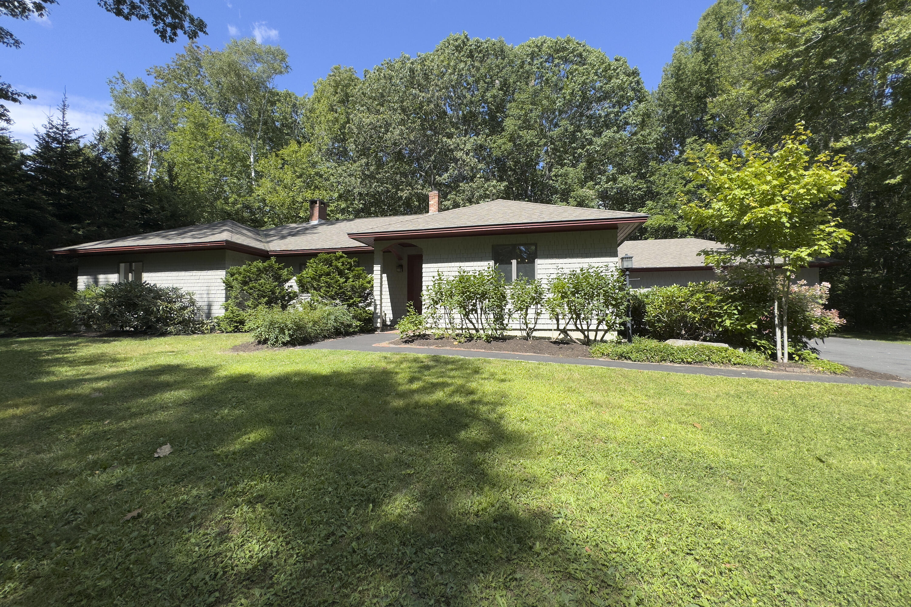 4 Lily Pond Drive