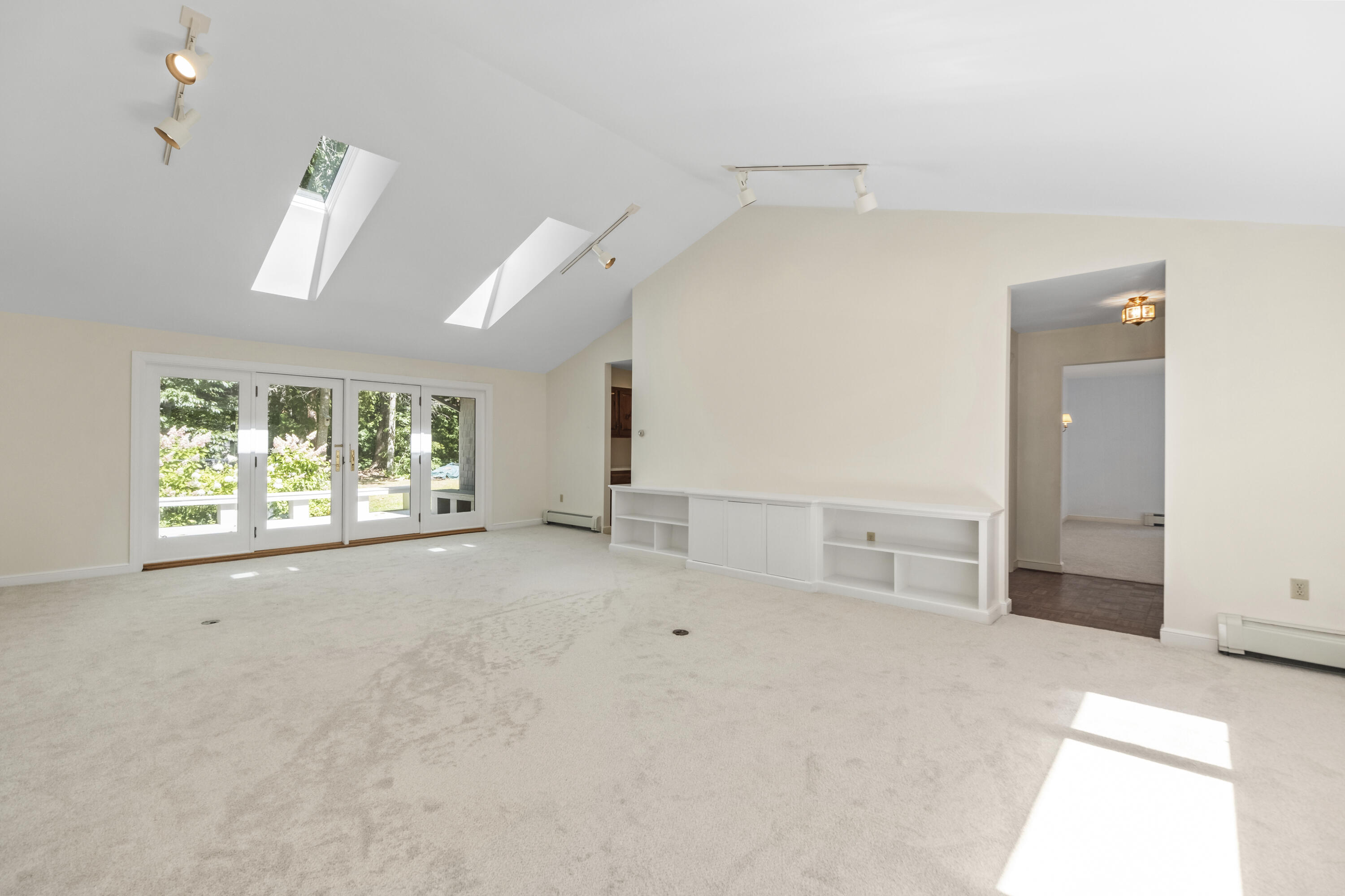 4 Lily Pond Drive