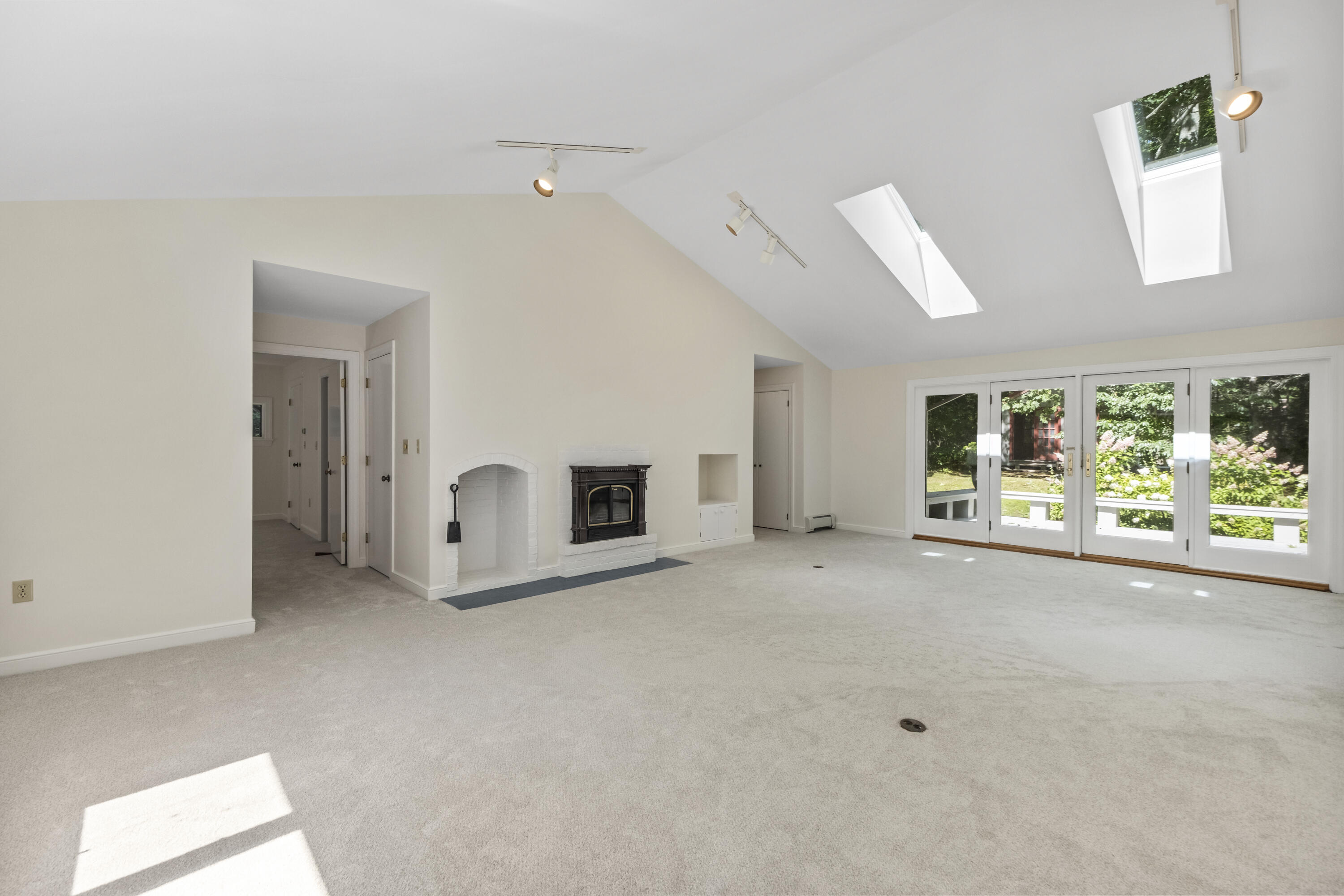 4 Lily Pond Drive