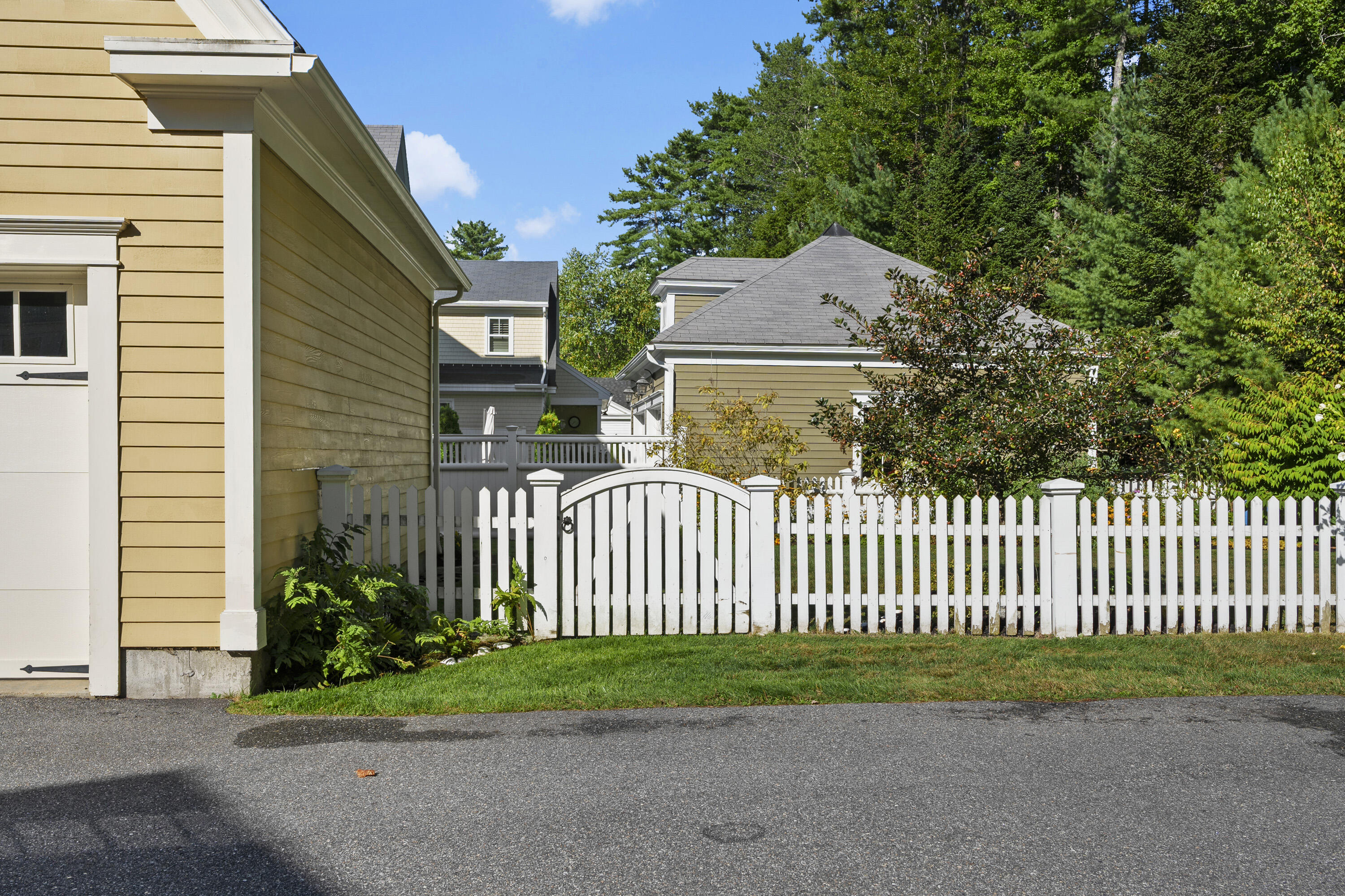 8 Ballantyne Drive