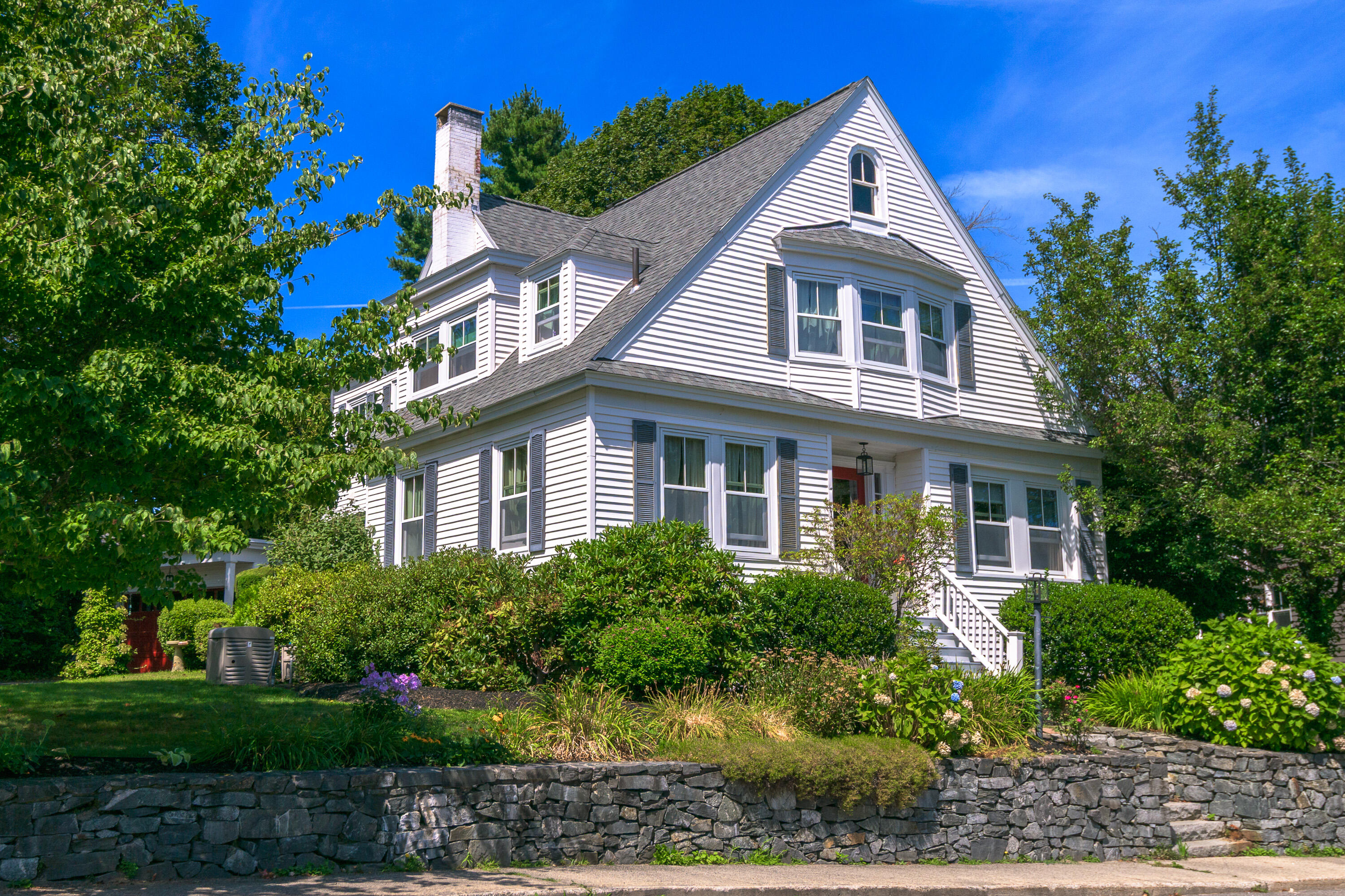 7 Mountain View Road