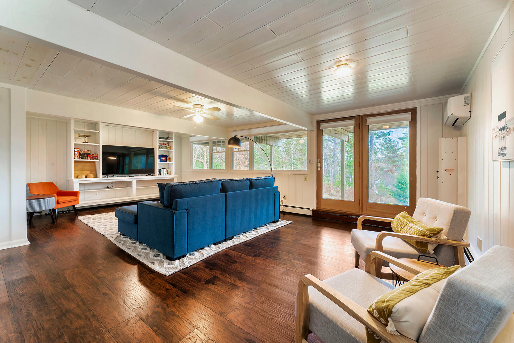 1171 Main Street