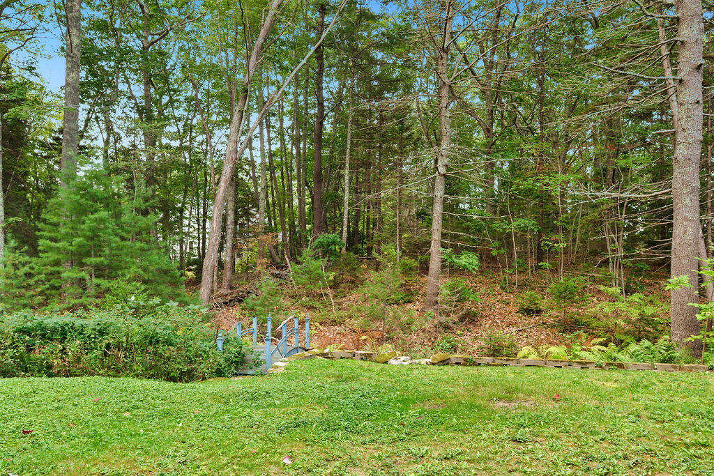 15 Magnolia Drive
