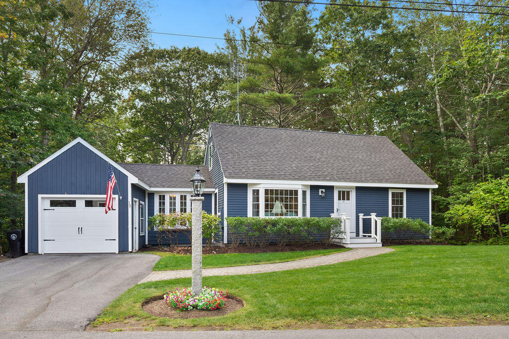 15 Magnolia Drive