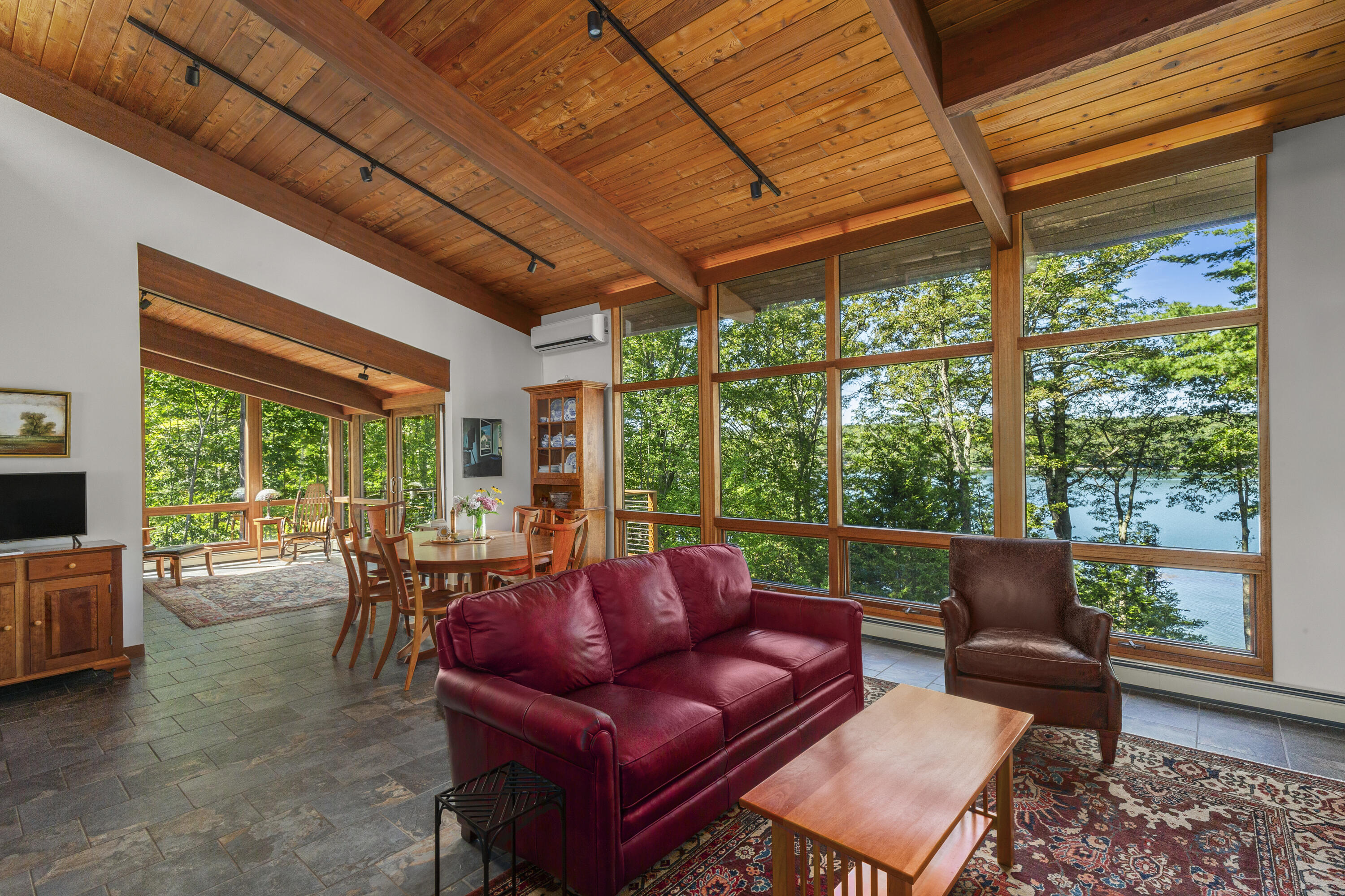 71 Hunters Landing Road