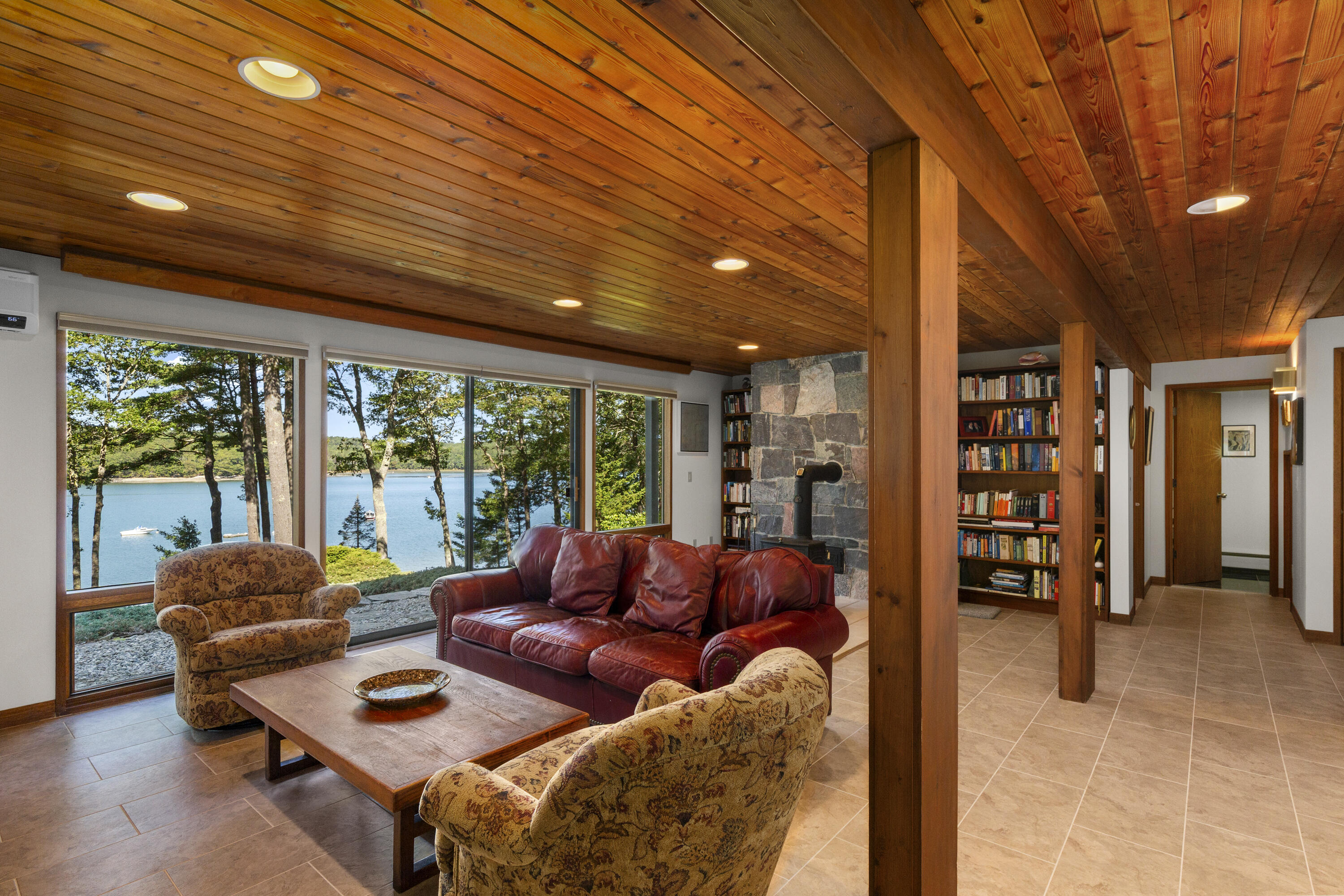 71 Hunters Landing Road