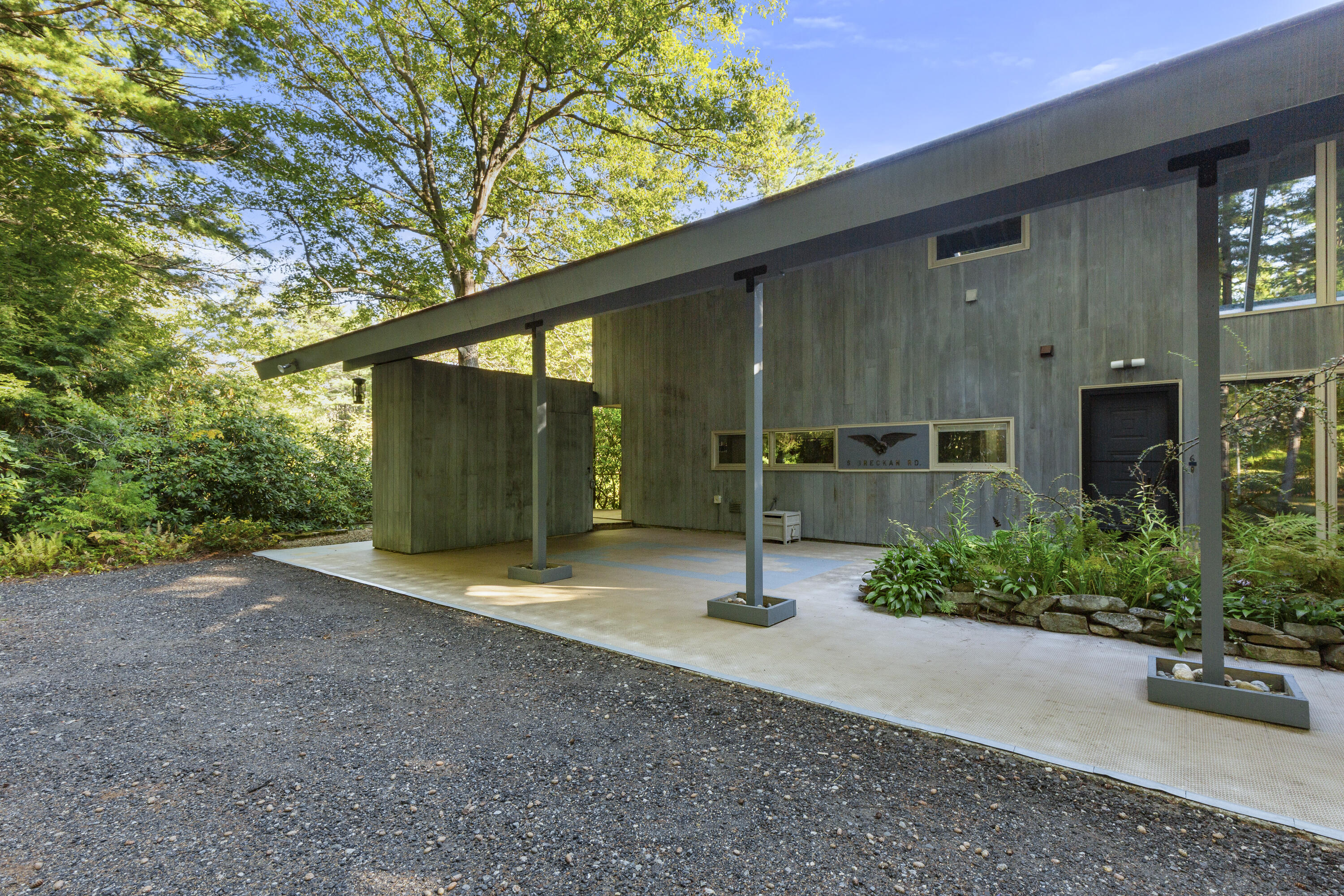 6 Breckan Road