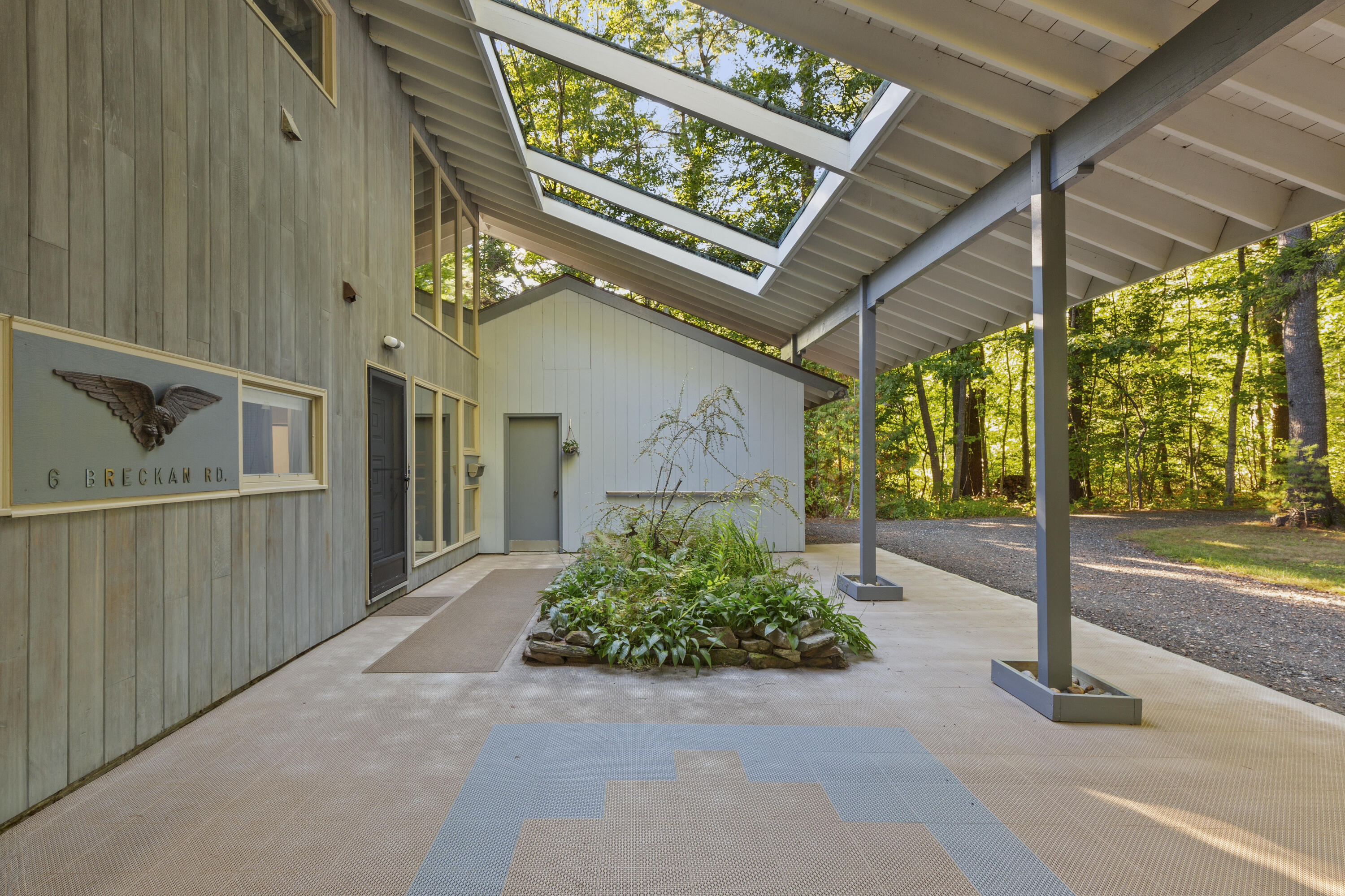 6 Breckan Road