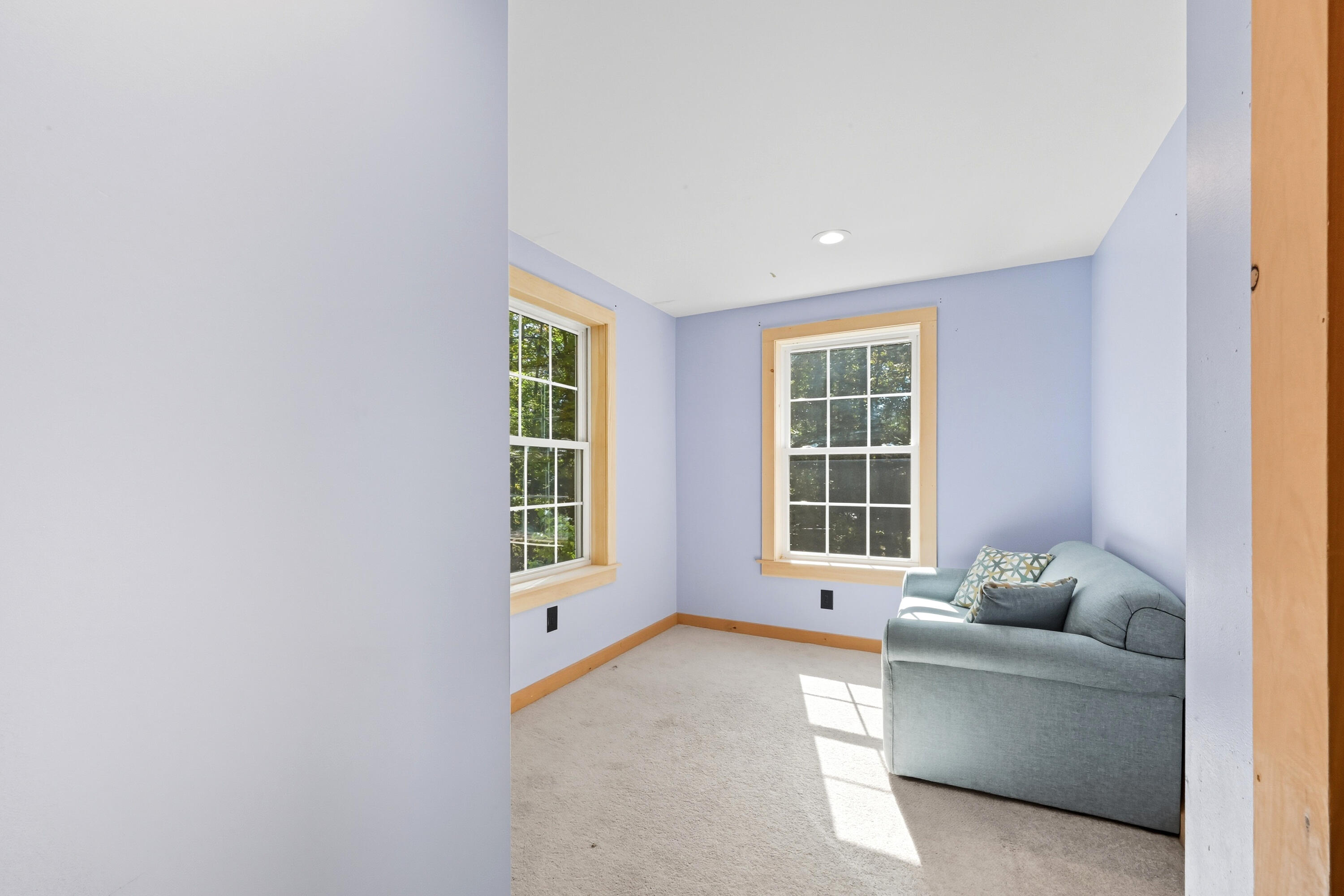 1015 Round House Road
