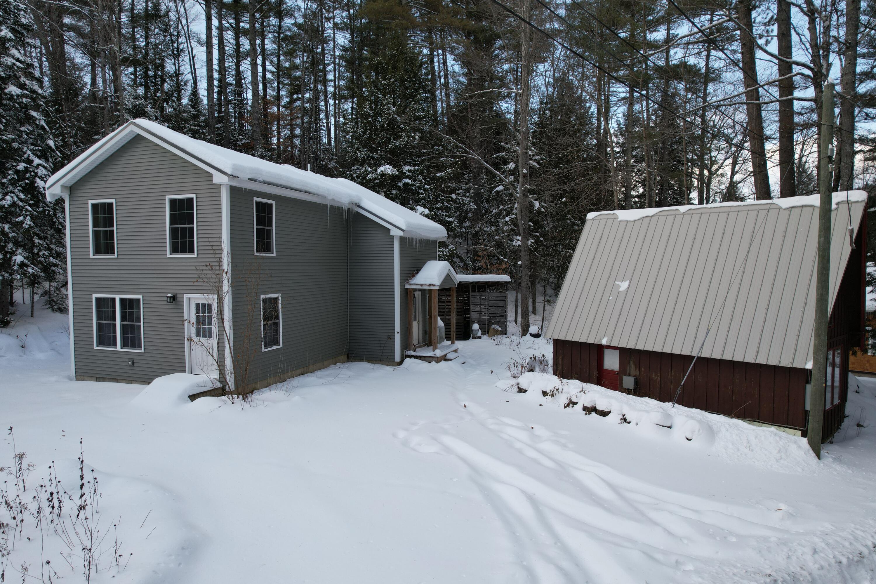1015 Round House Road