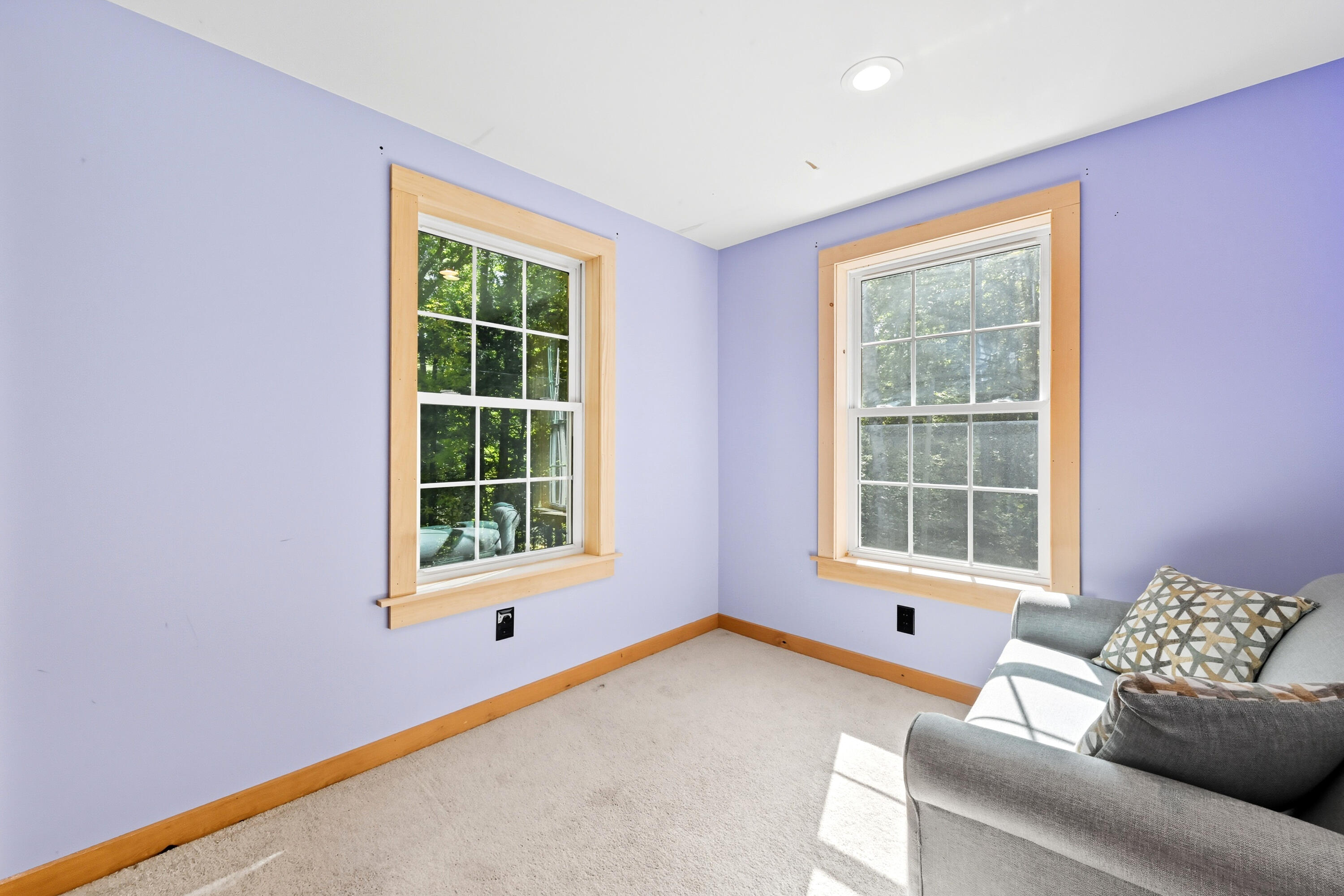 1015 Round House Road