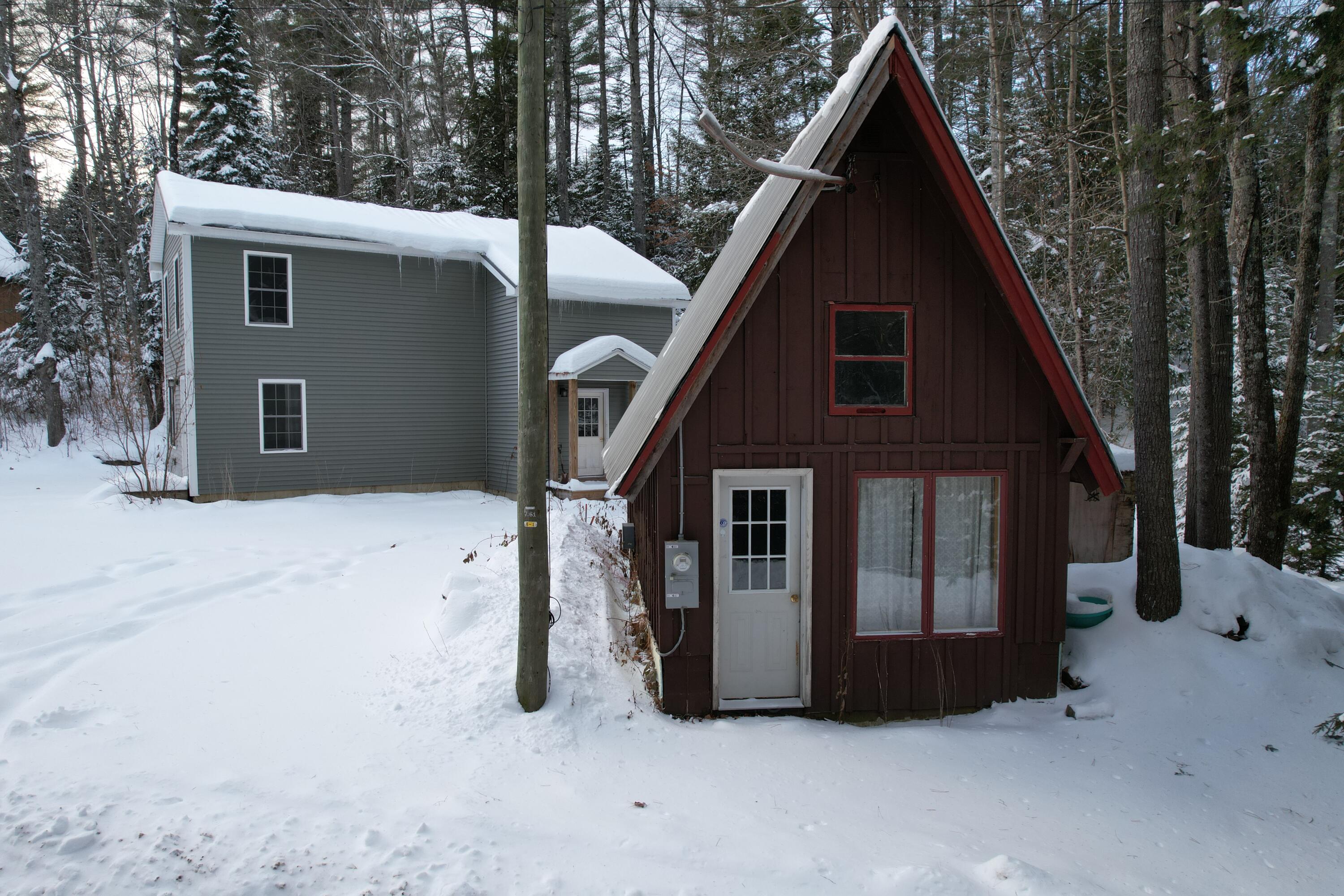 1015 Round House Road