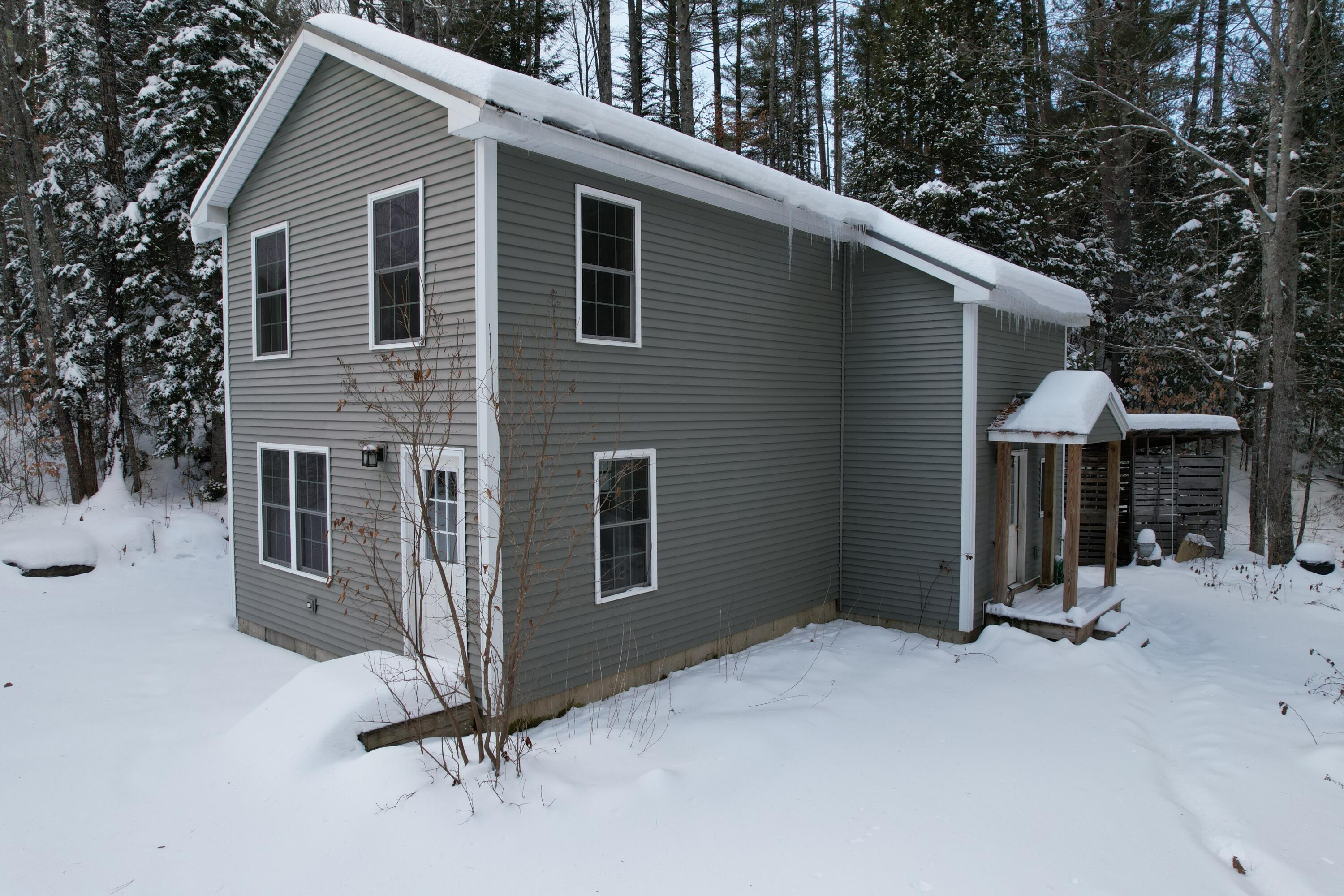 1015 Round House Road