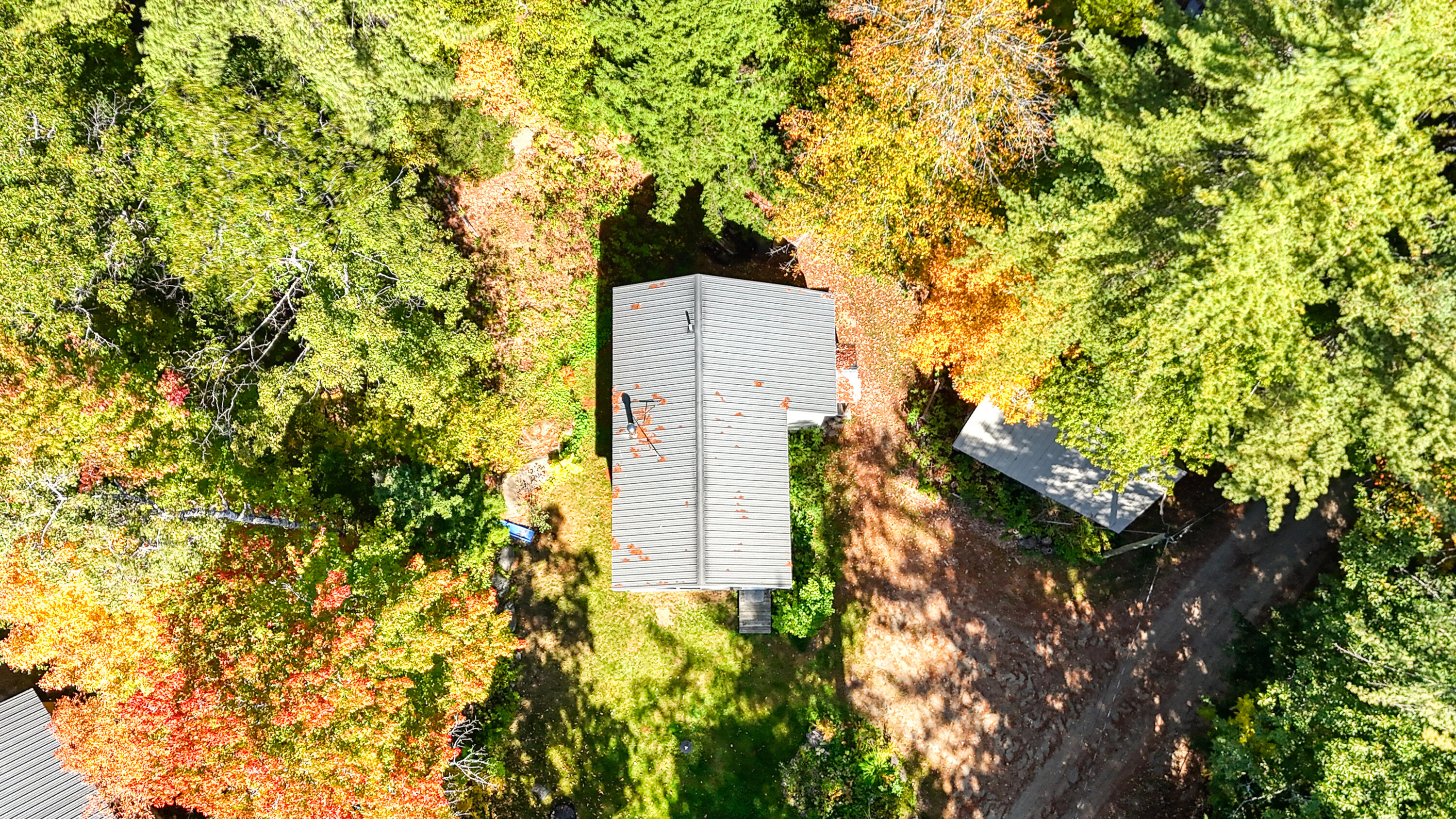 1015 Round House Road