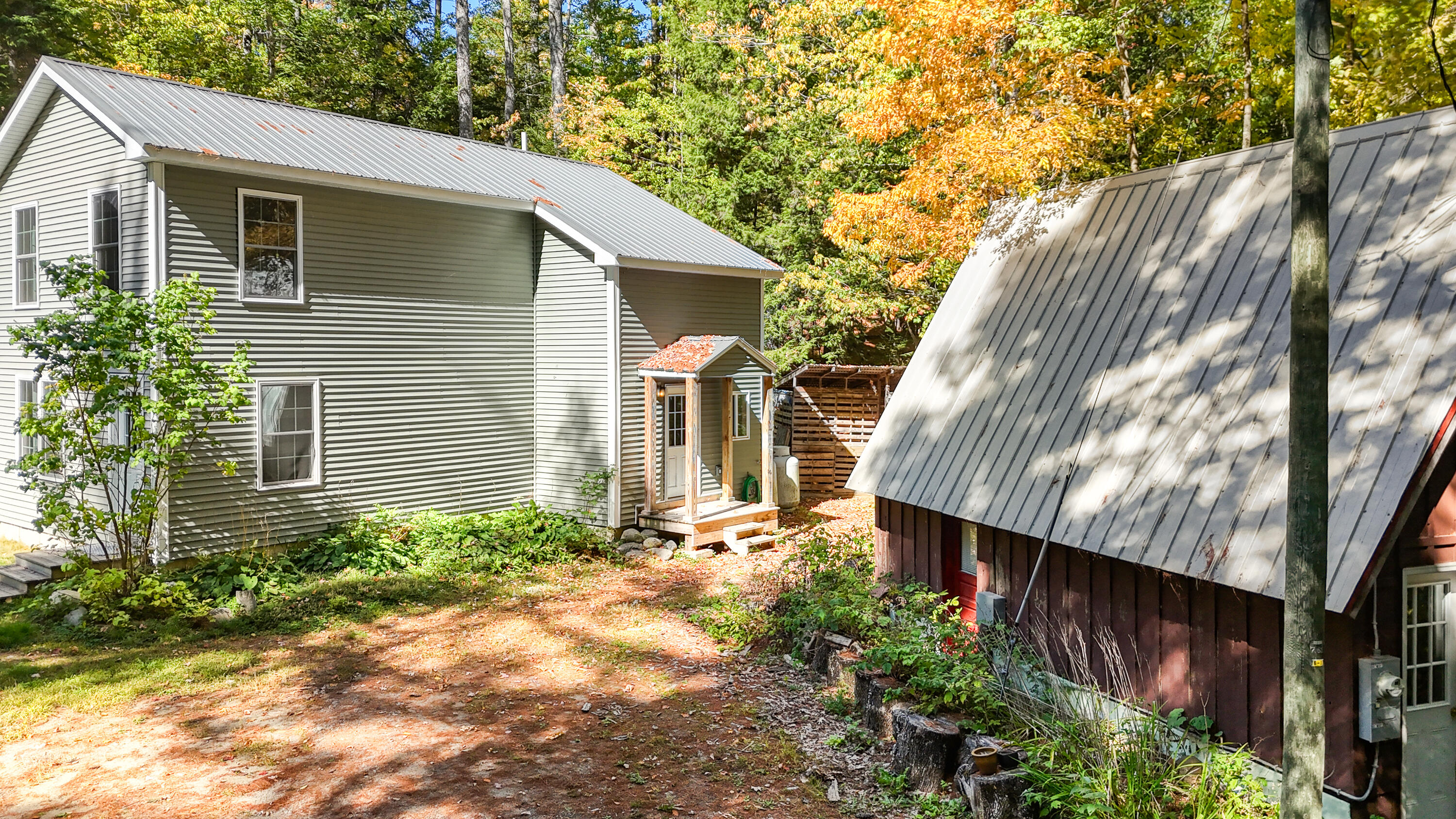 1015 Round House Road