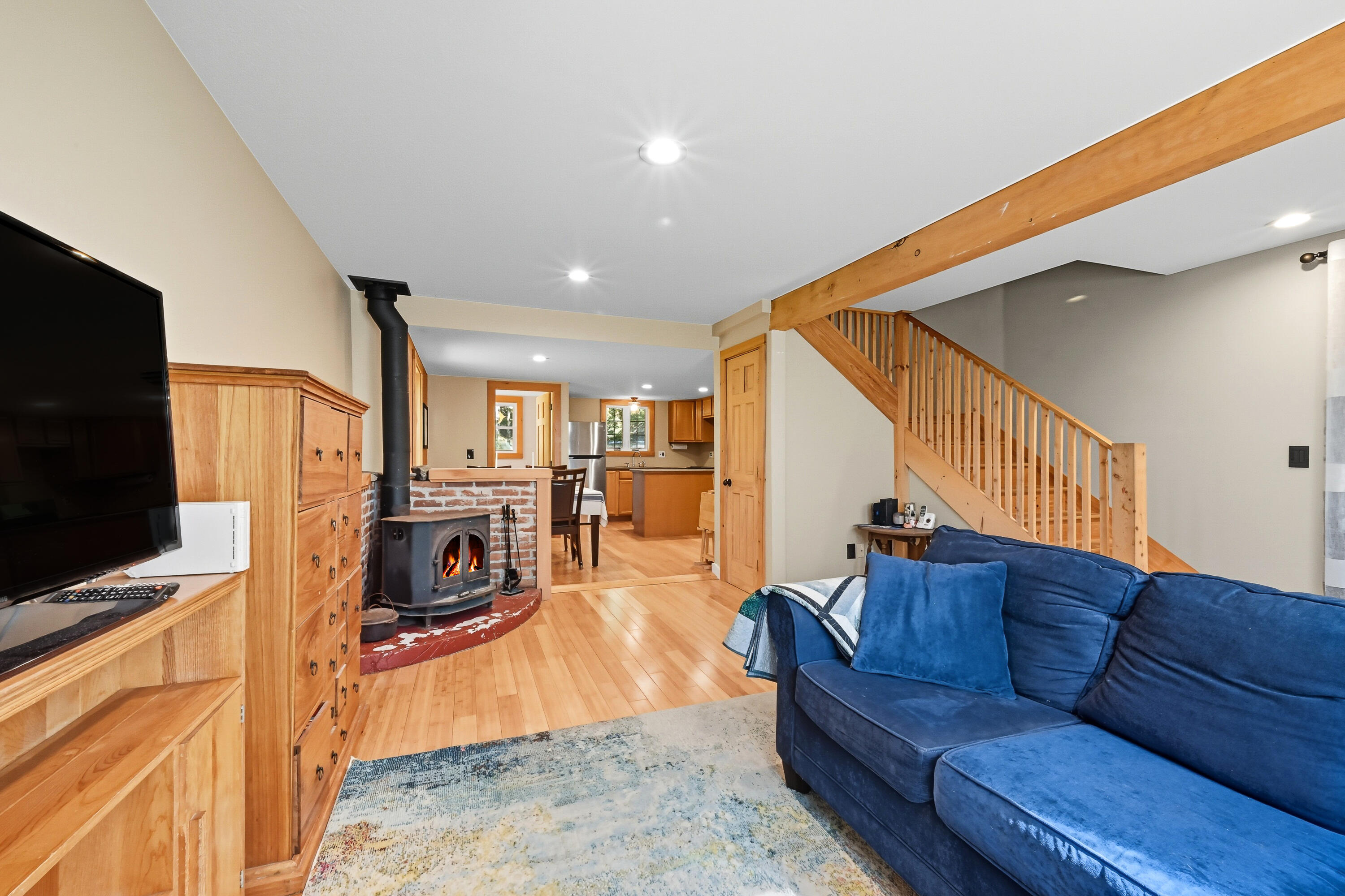 1015 Round House Road