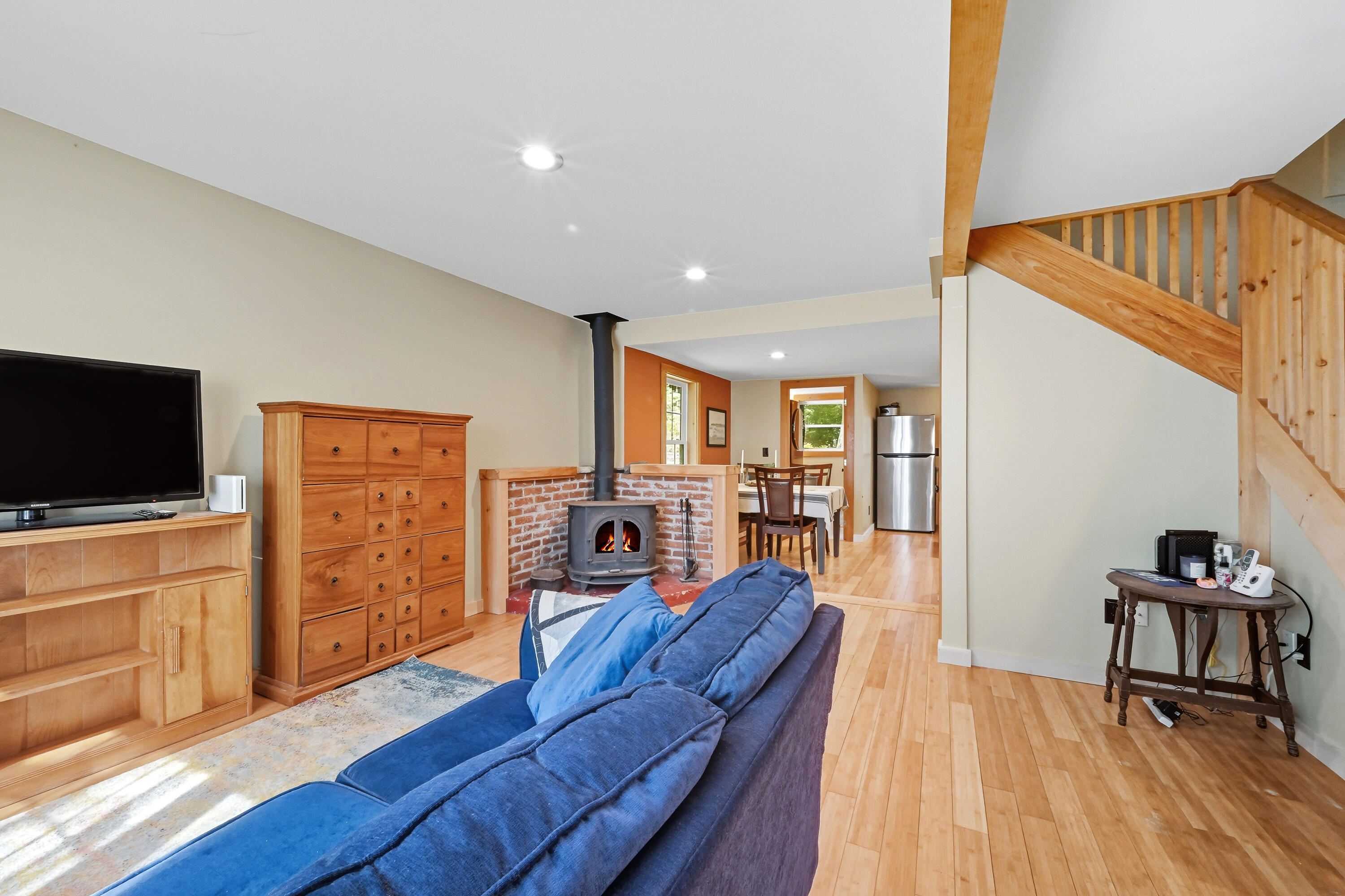 1015 Round House Road