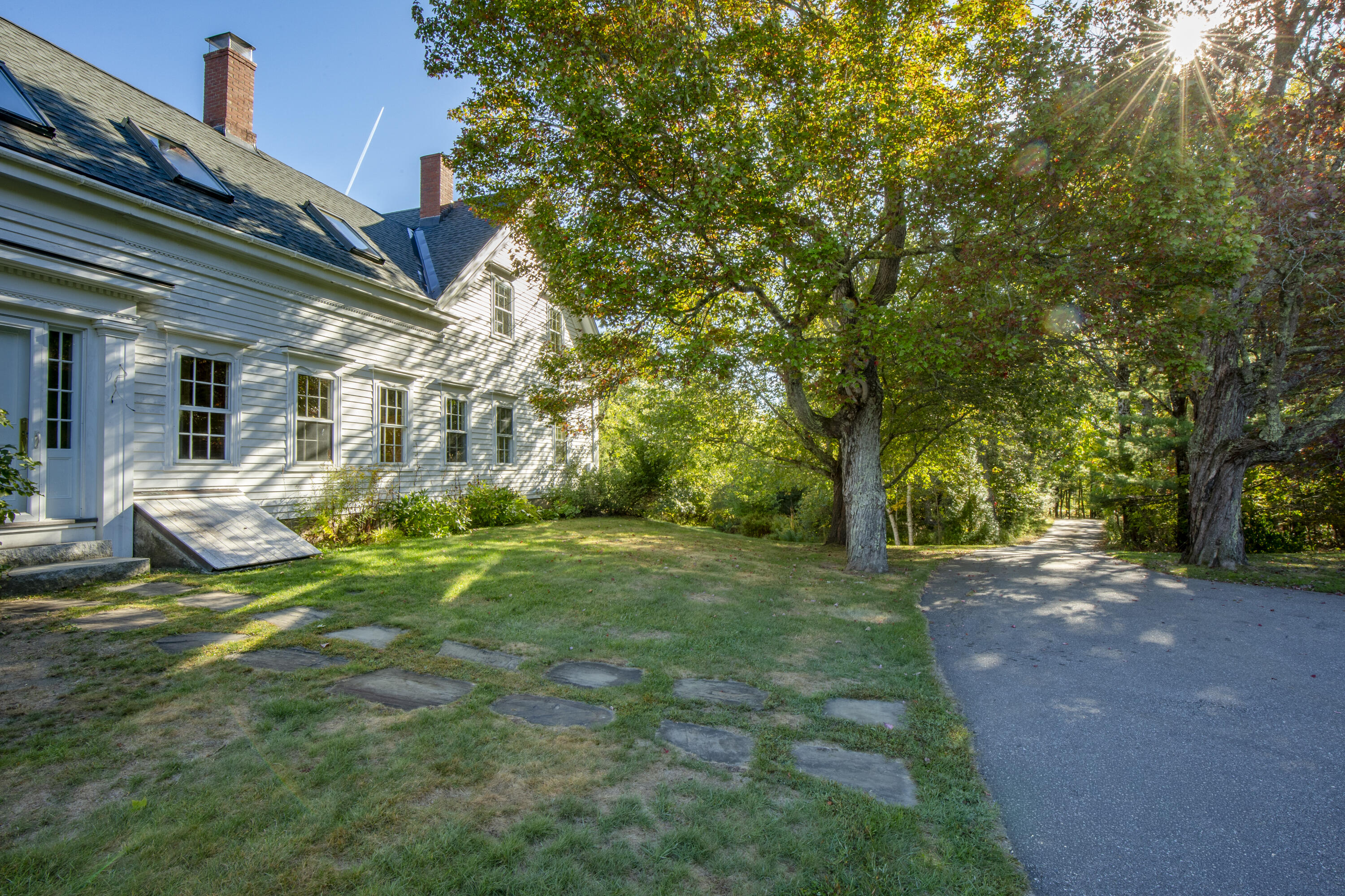 708 River Road