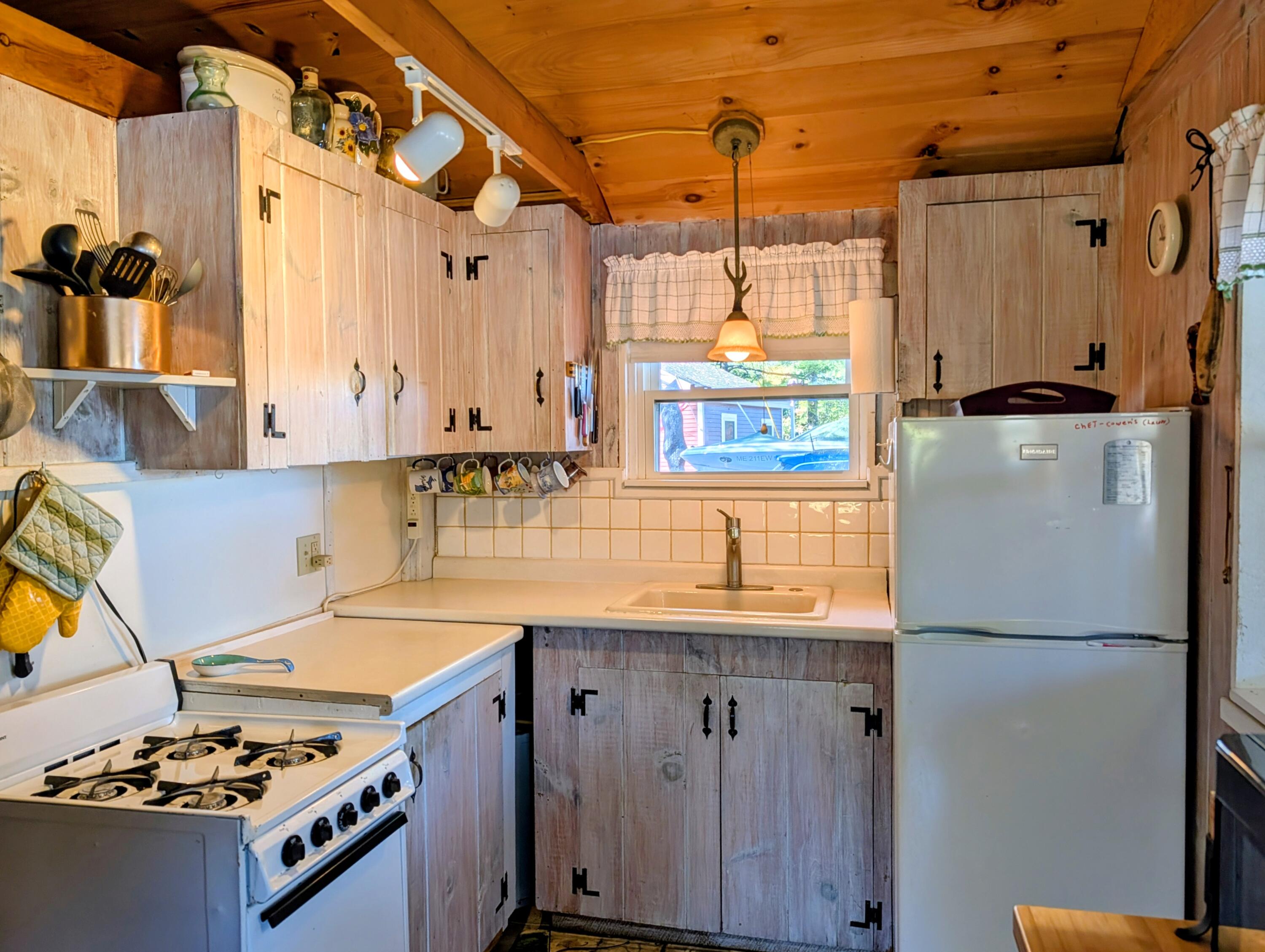 515 Turner Road 4
