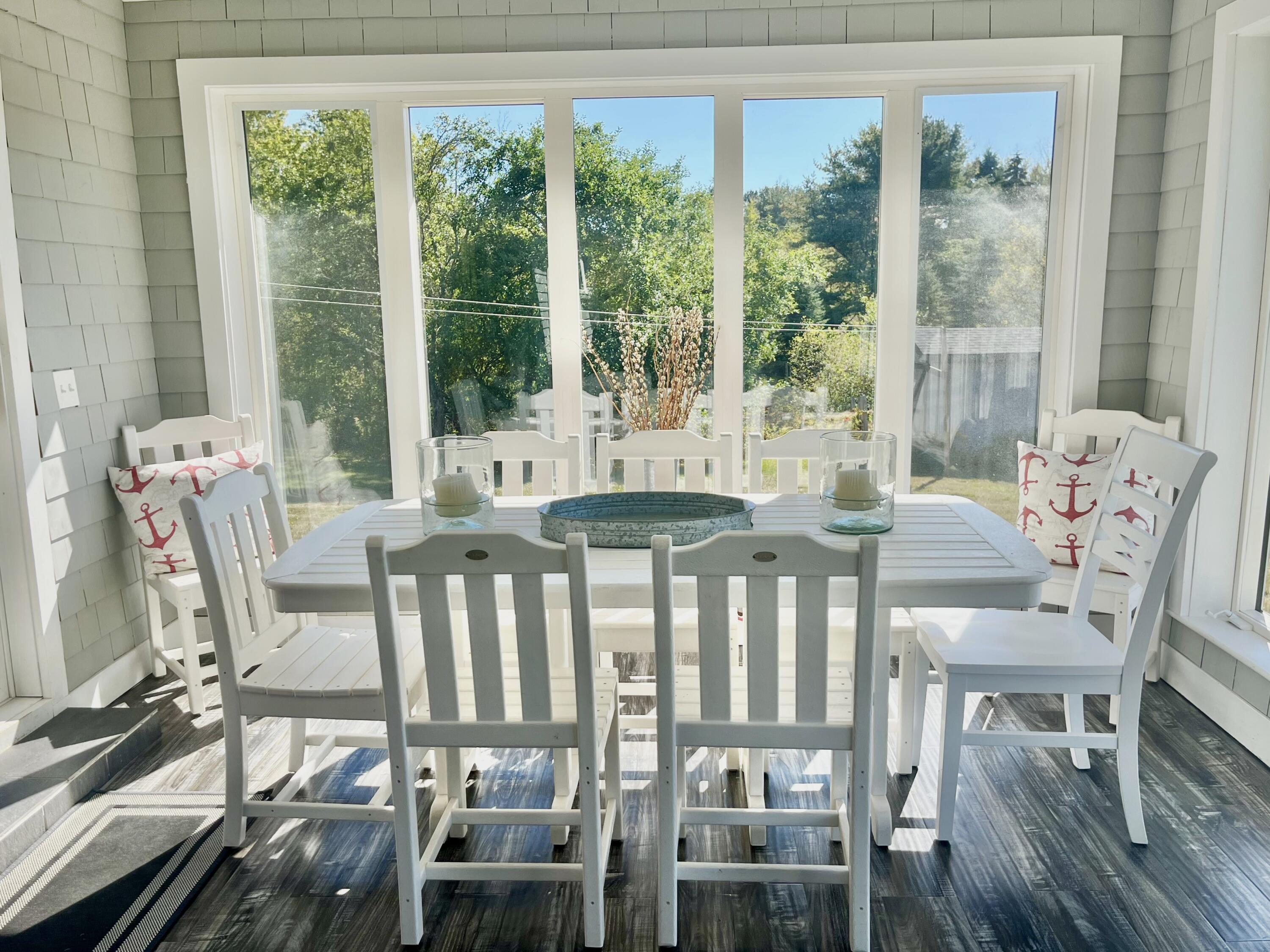 561 Bayside Road