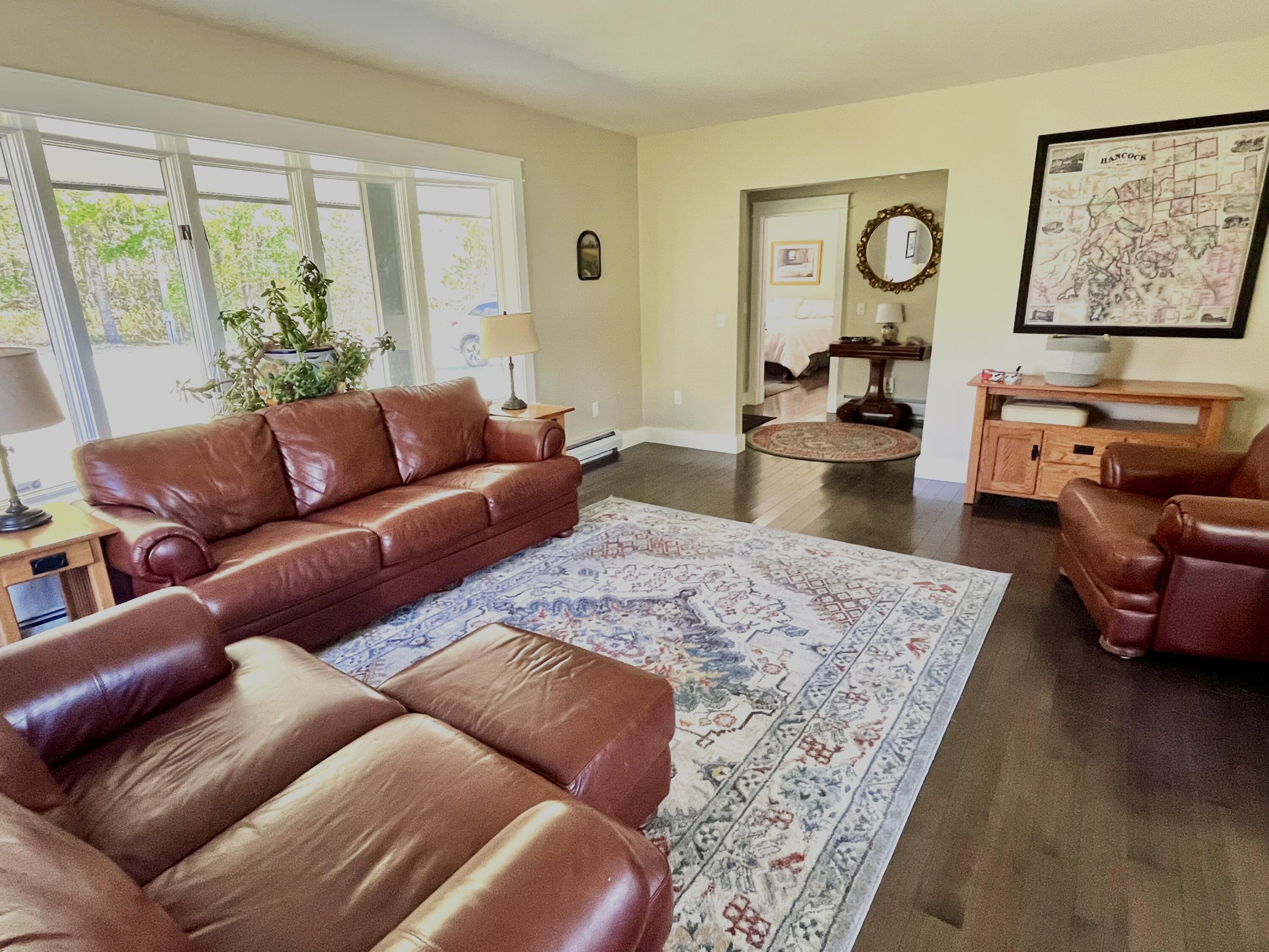 561 Bayside Road